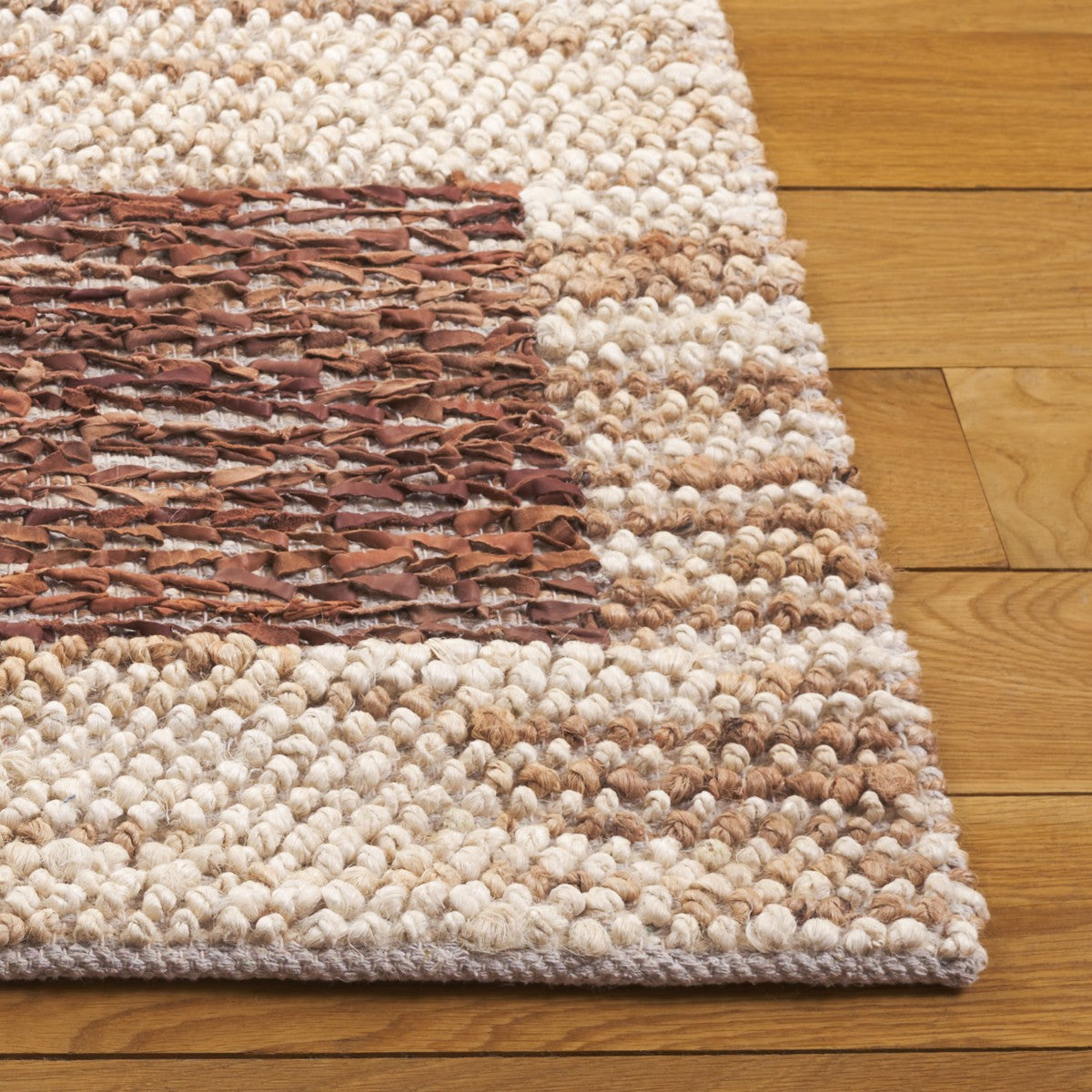 BEIGE / BROWN