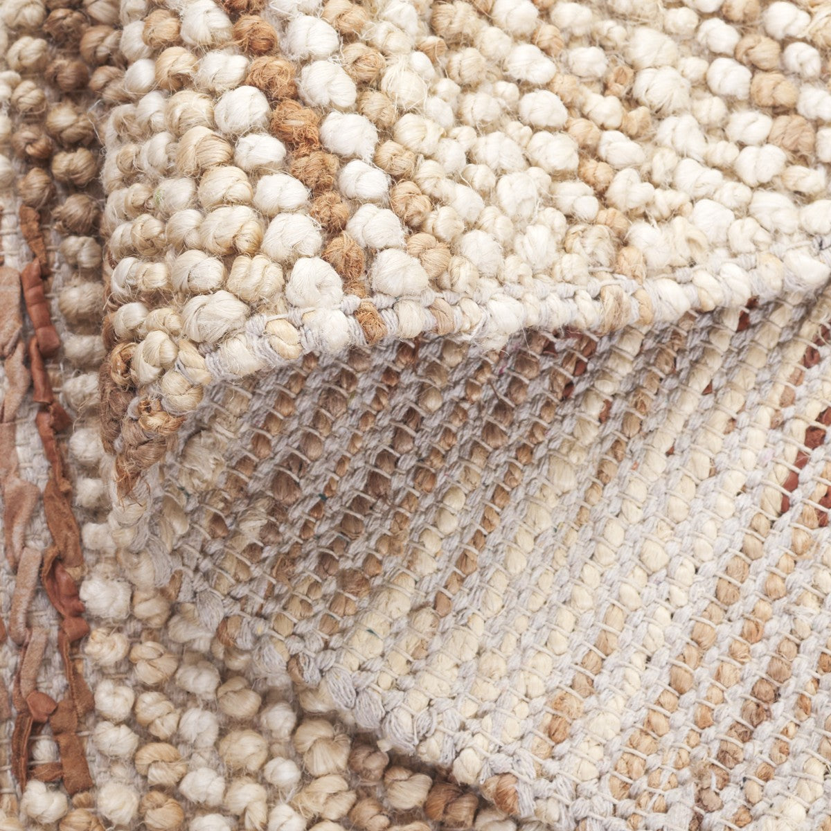 BEIGE / BROWN