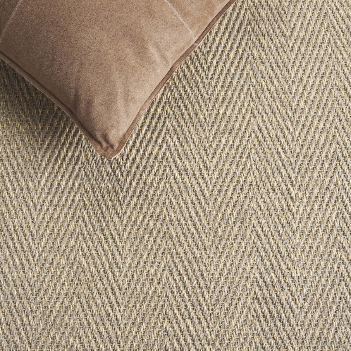 NATURAL / IVORY