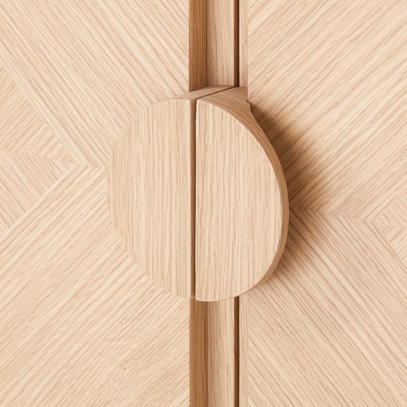 Villa & House - Nolan Cabinet - Pristine Oak - NOL-200-690