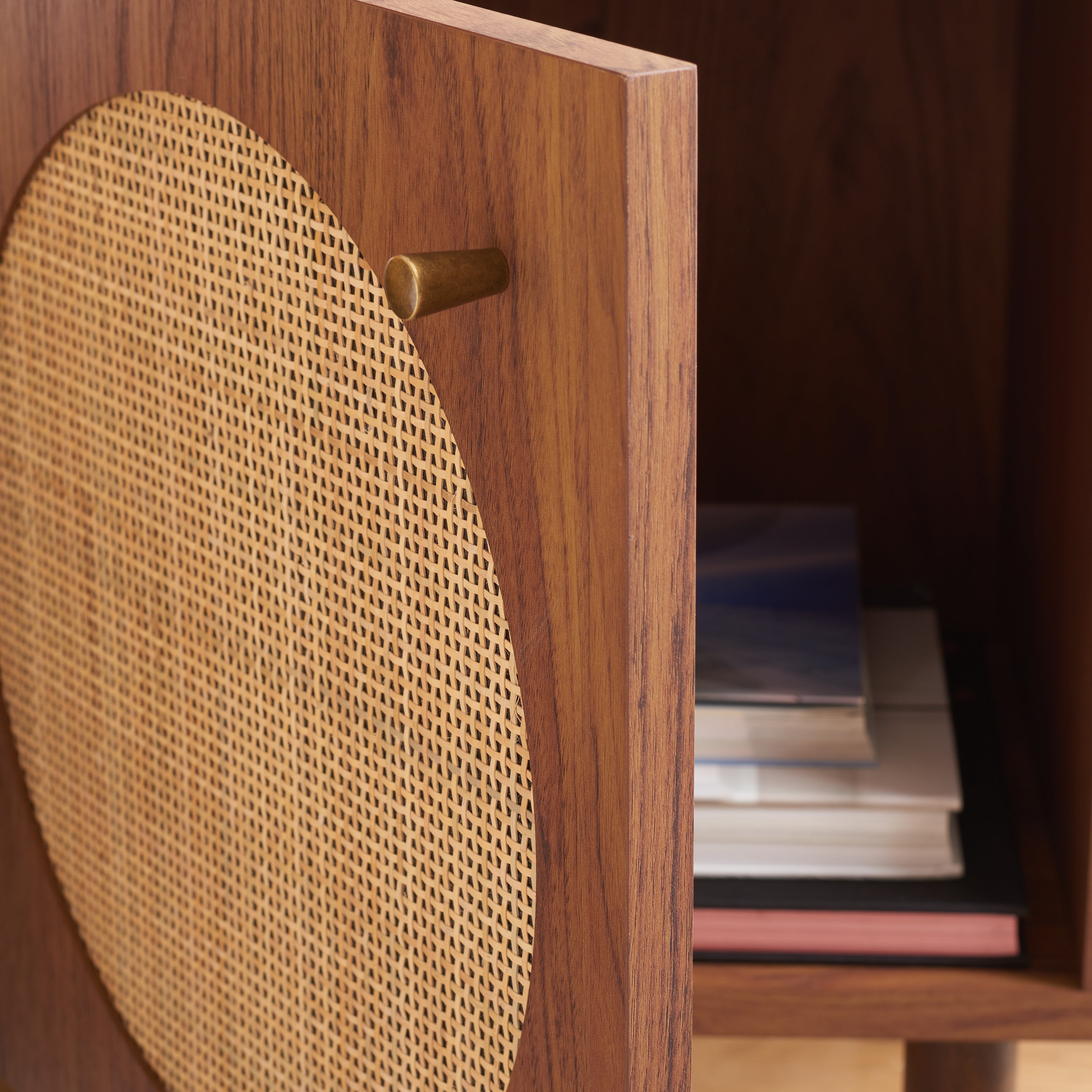 Safavieh Ophelia 1 Door Nightstand, NST9603 - Walnut / Natural