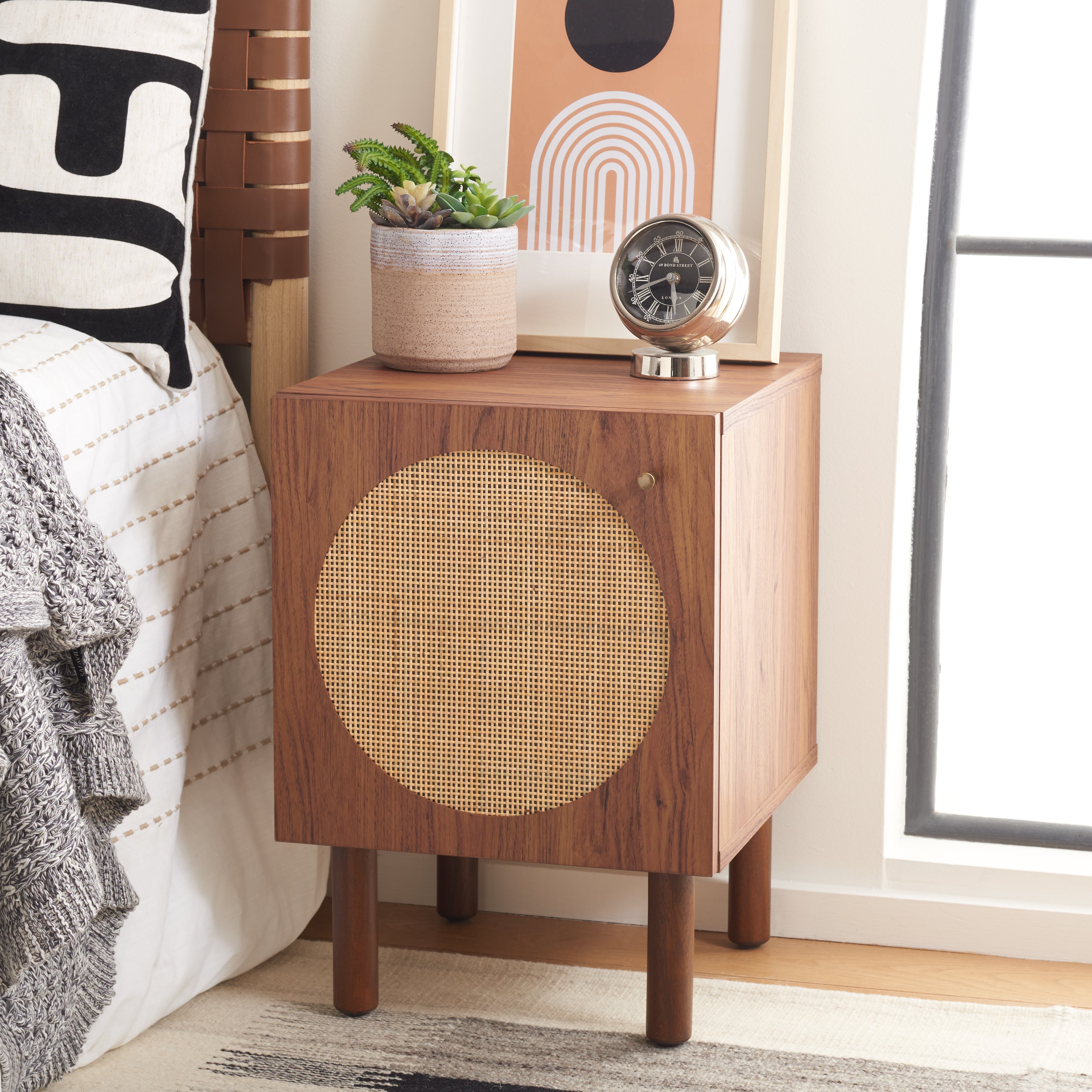Safavieh Ophelia 1 Door Nightstand, NST9603 - Walnut / Natural