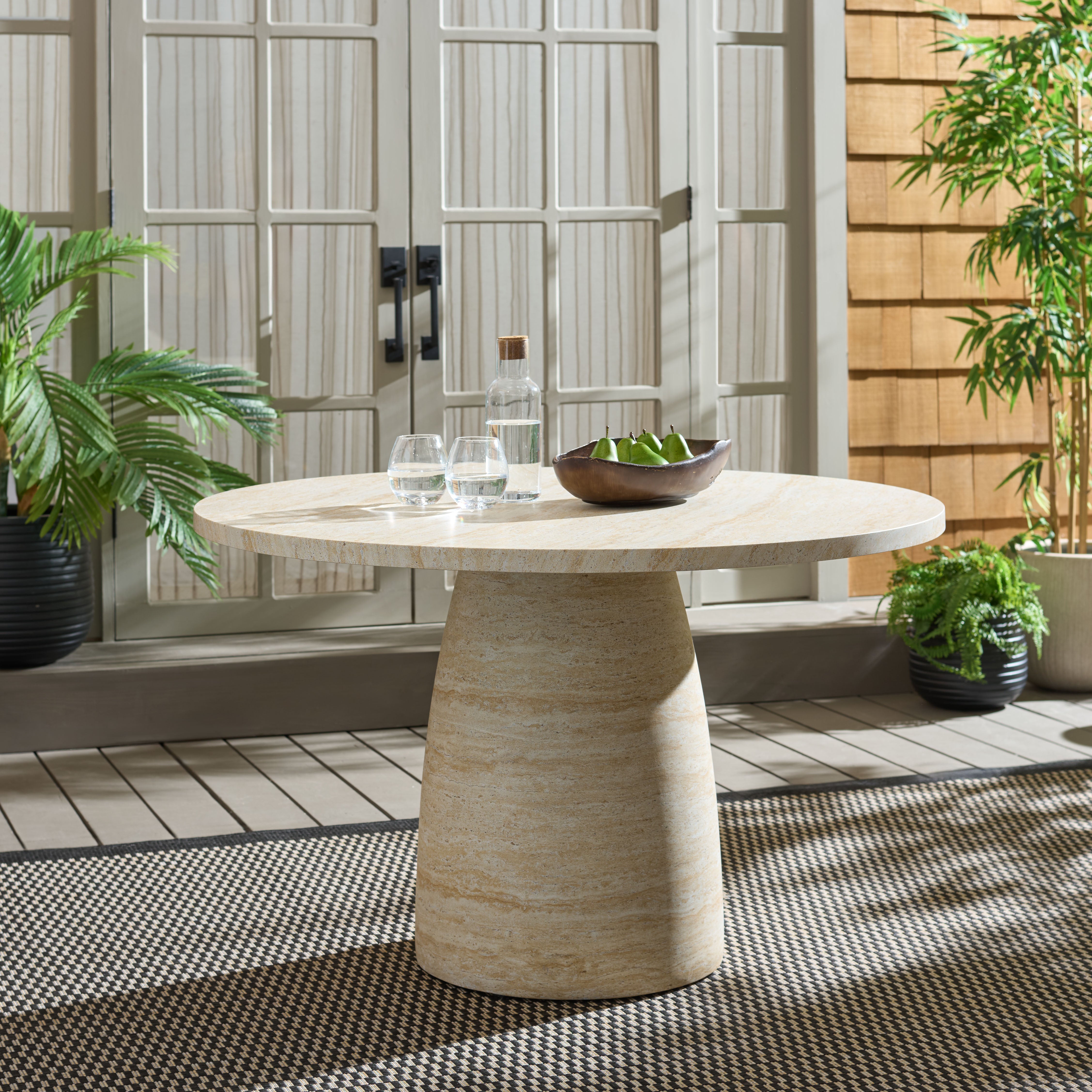 TRAVERTINE