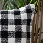 BLACK / WHITE