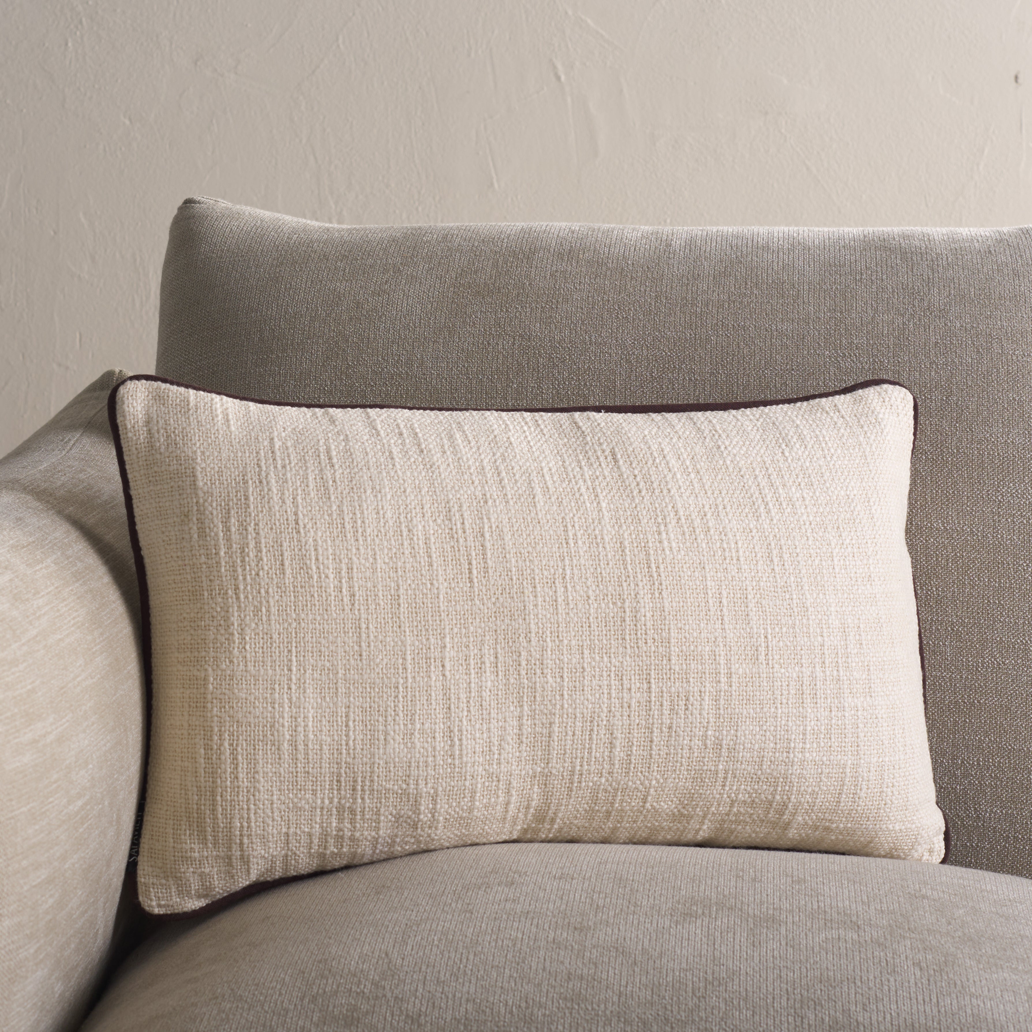 Ivory / Brown 1220