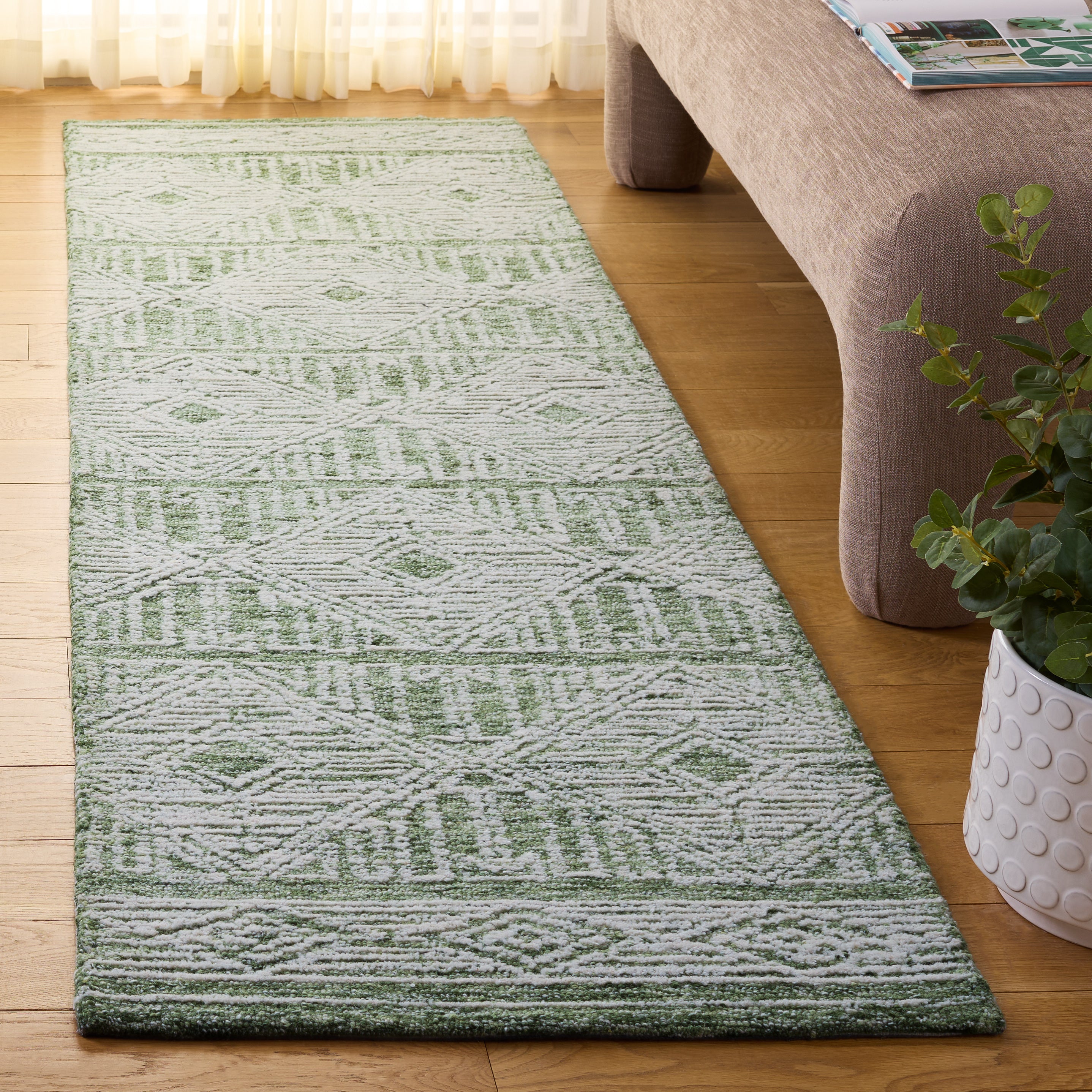 GREEN / IVORY