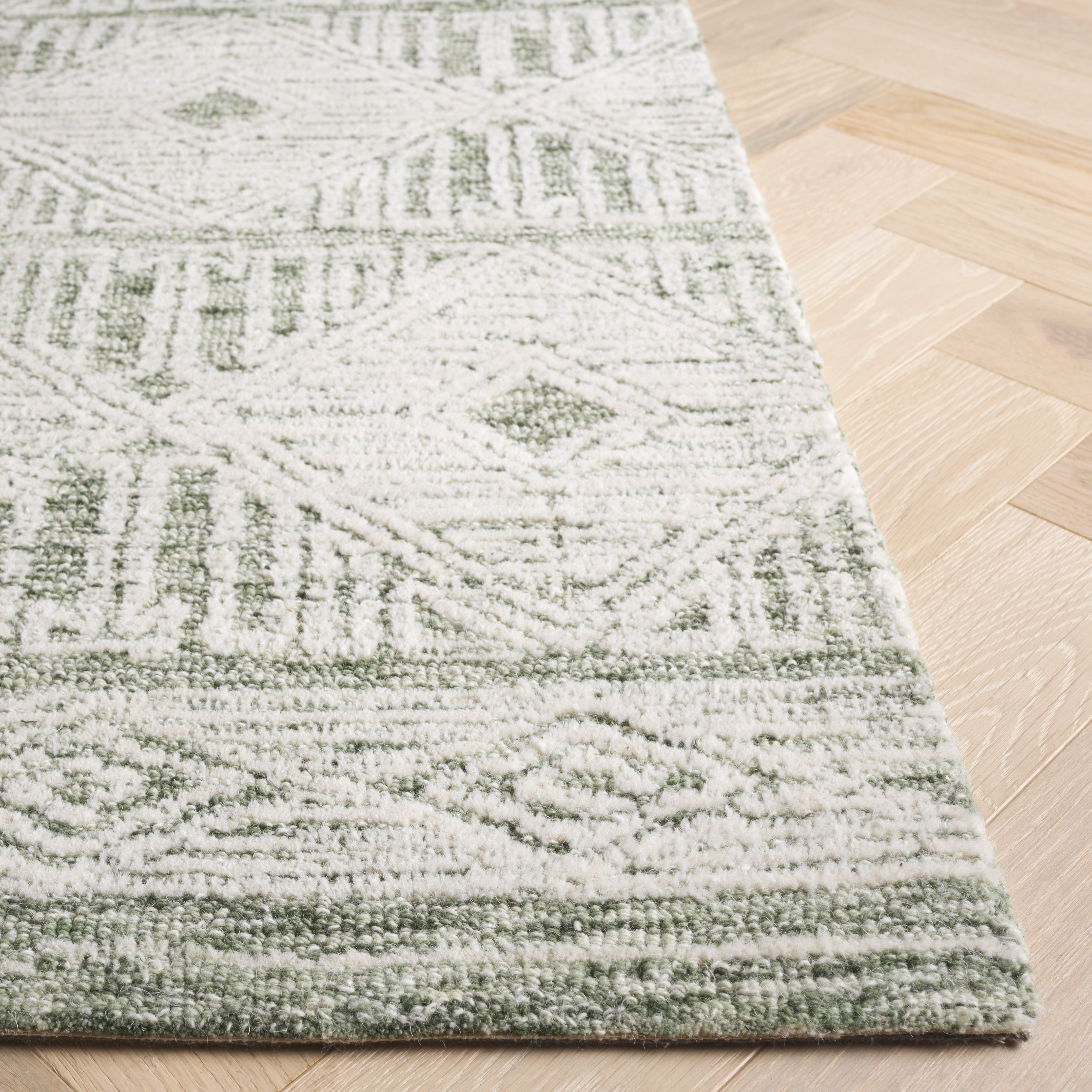 GREEN / IVORY