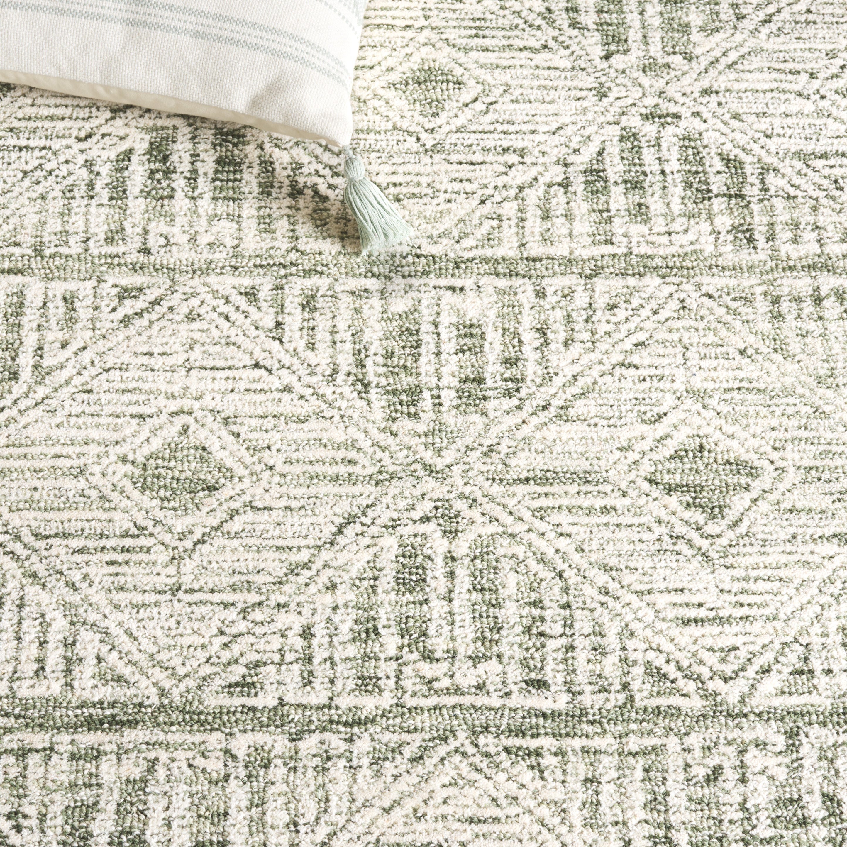 GREEN / IVORY