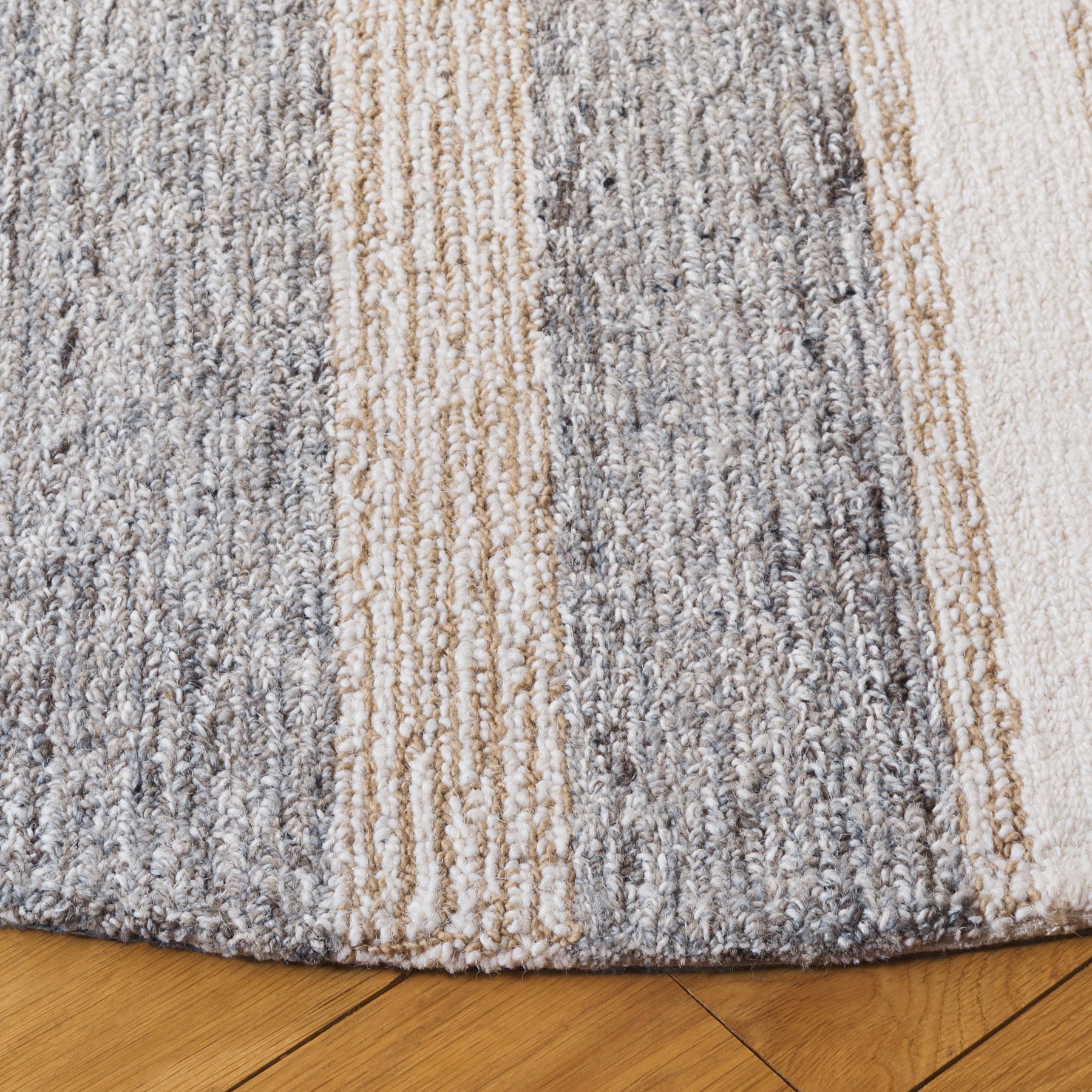 BEIGE / IVORY