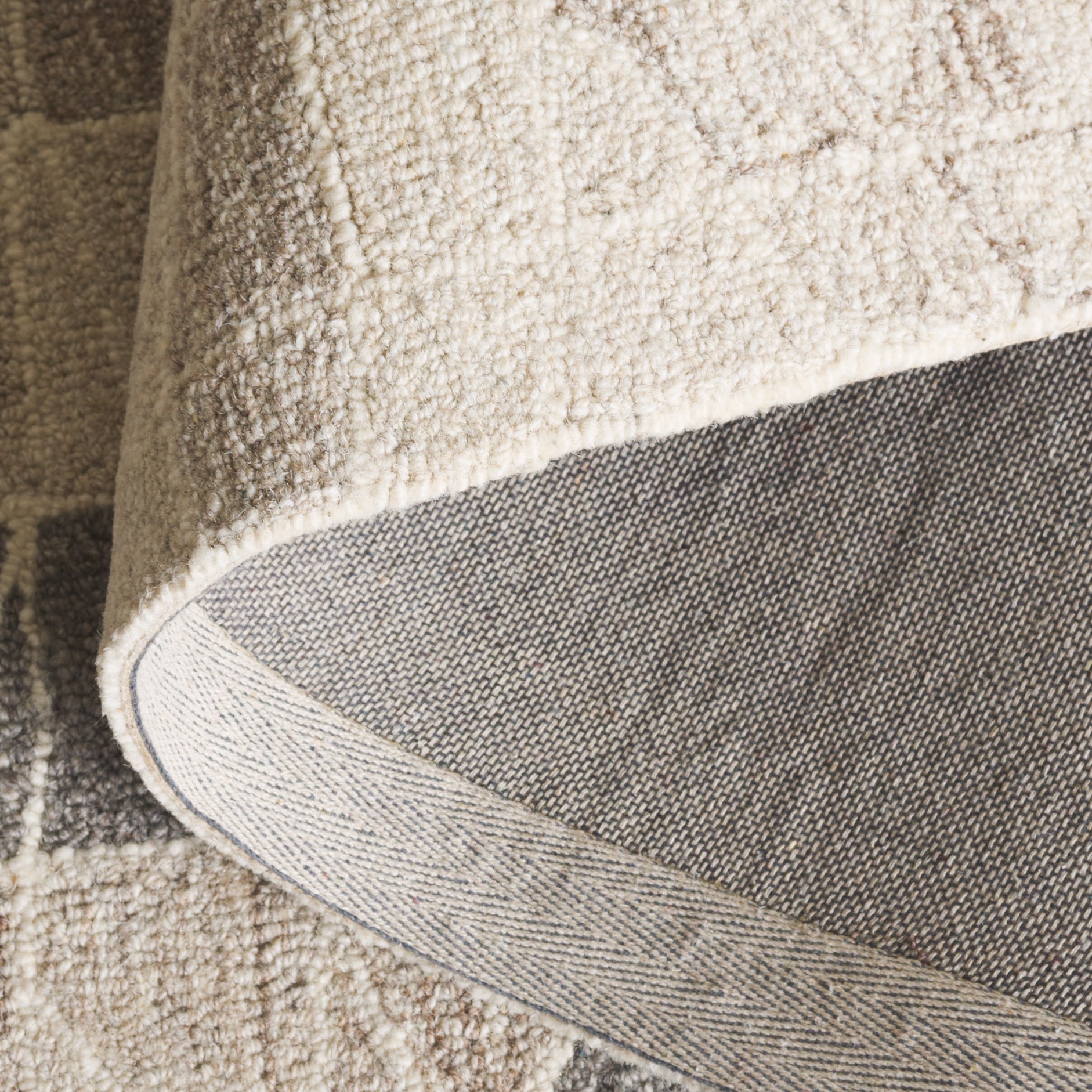 IVORY / LIGHT BROWN