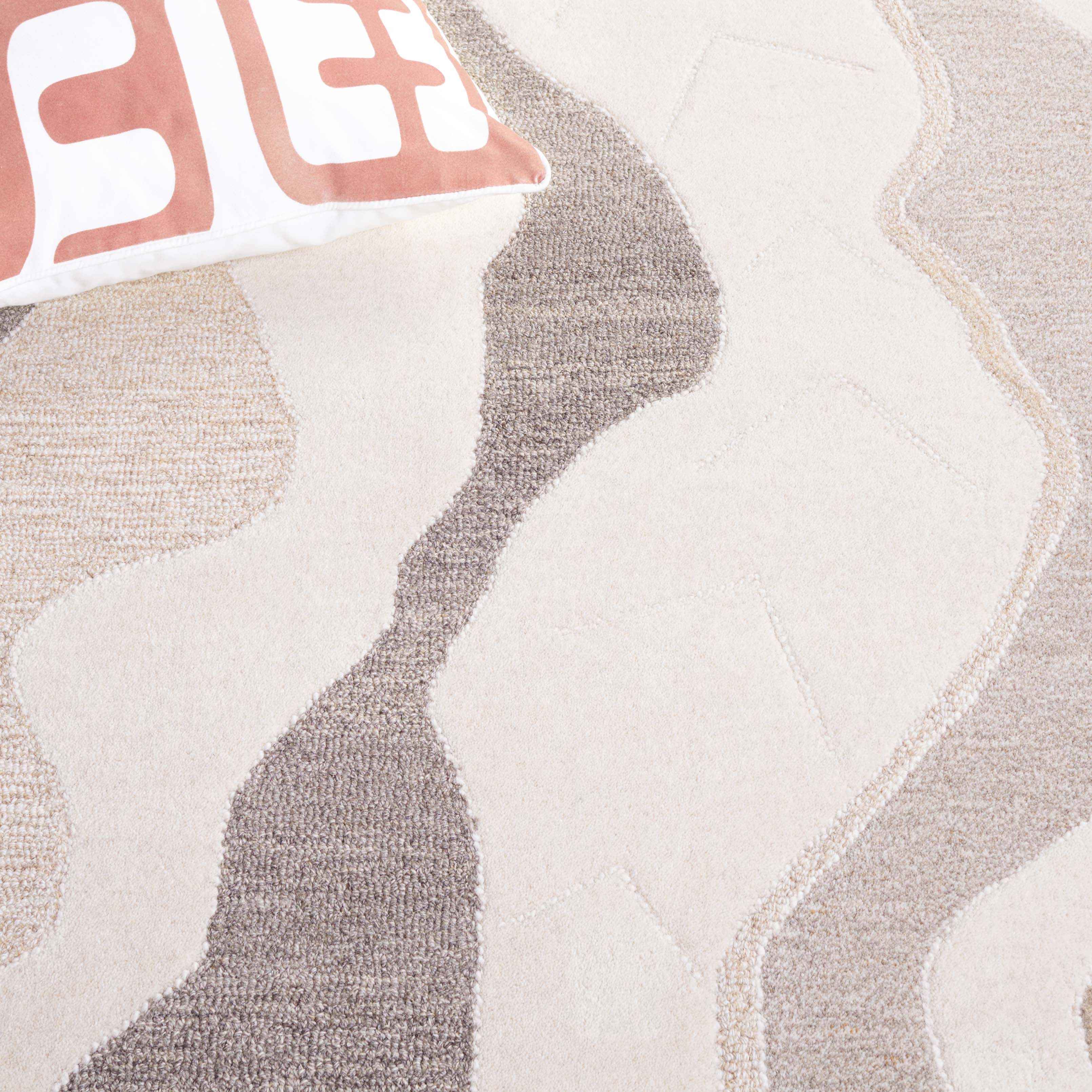 IVORY / GREY