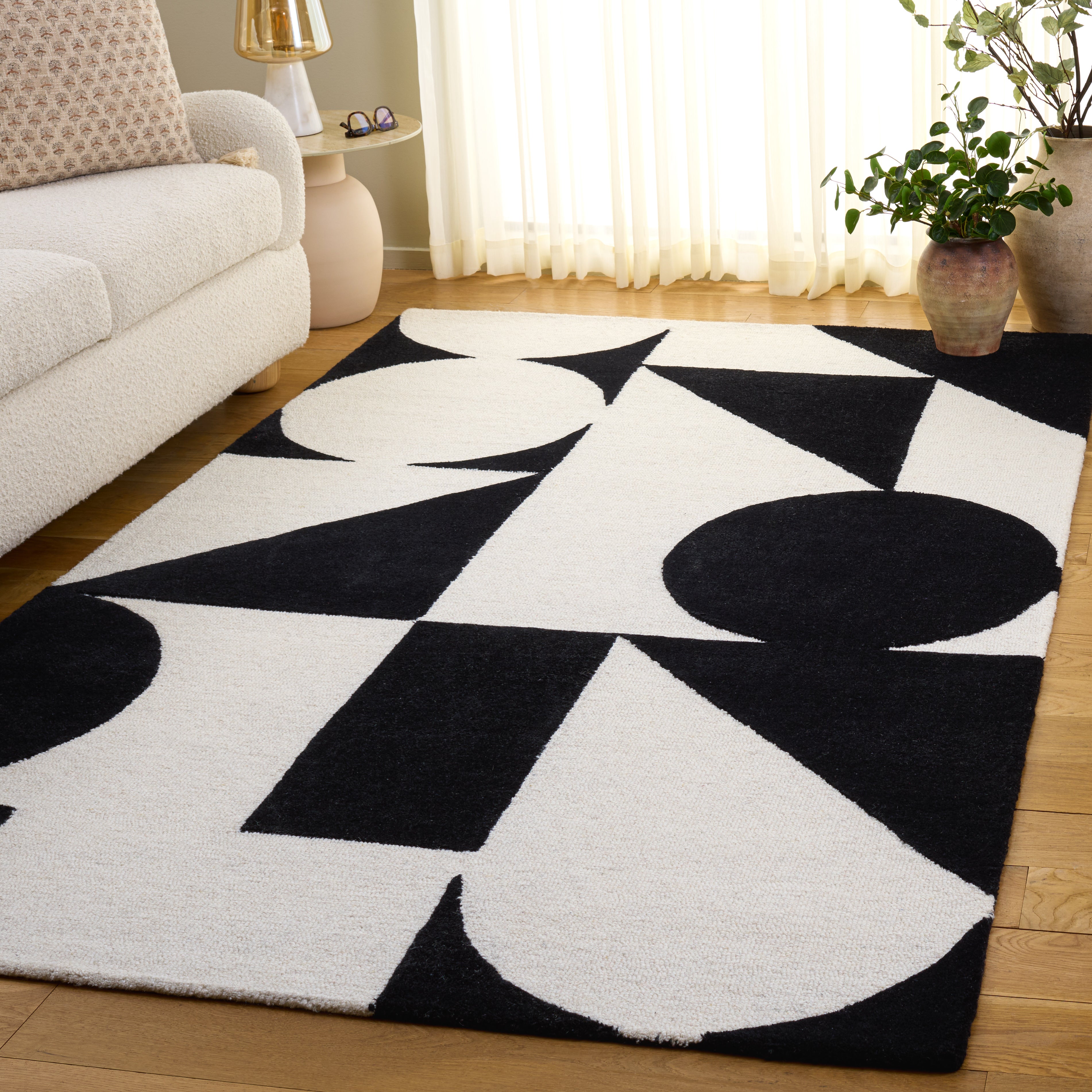 IVORY / BLACK