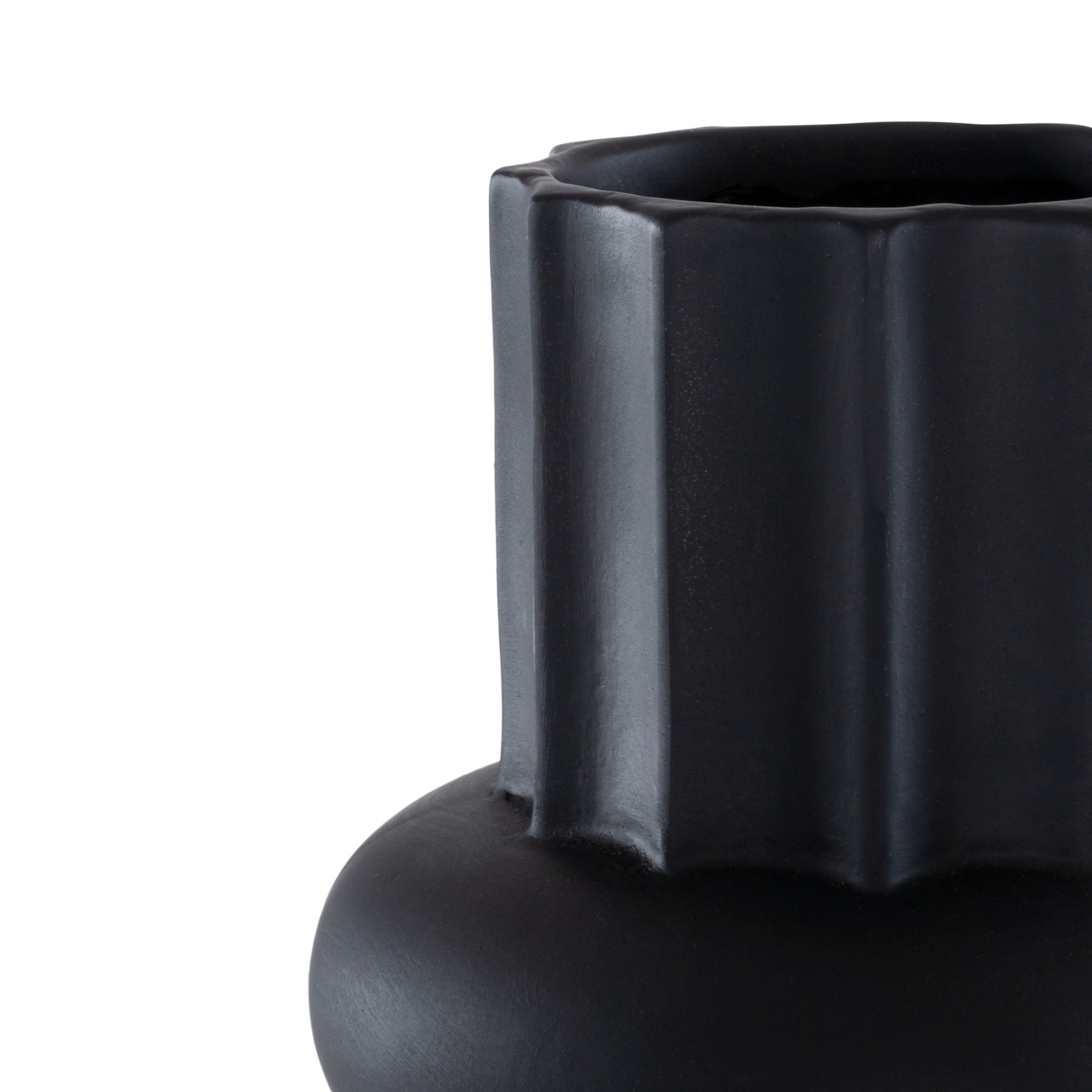ANTIQUE BLACK