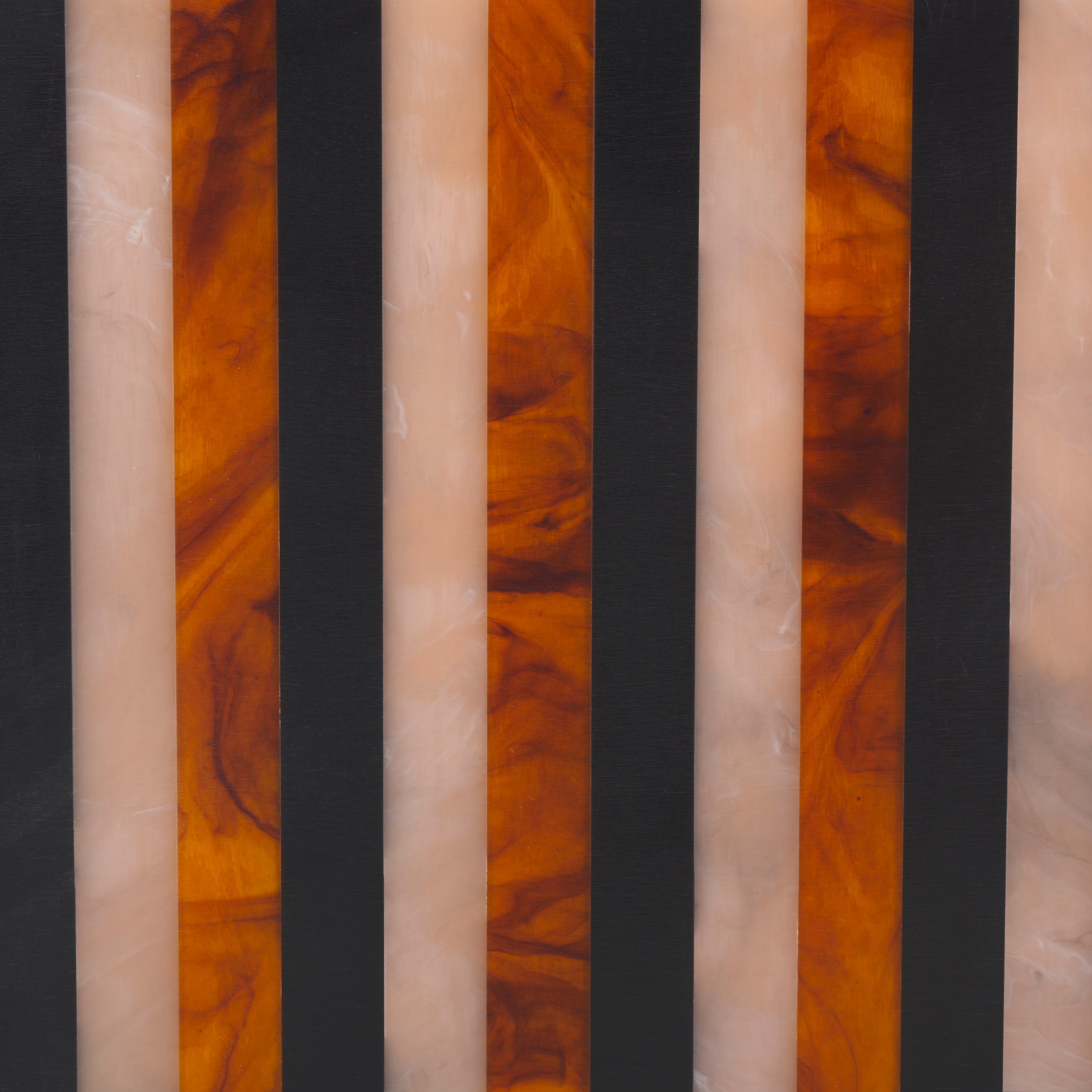 BLACK / BROWN