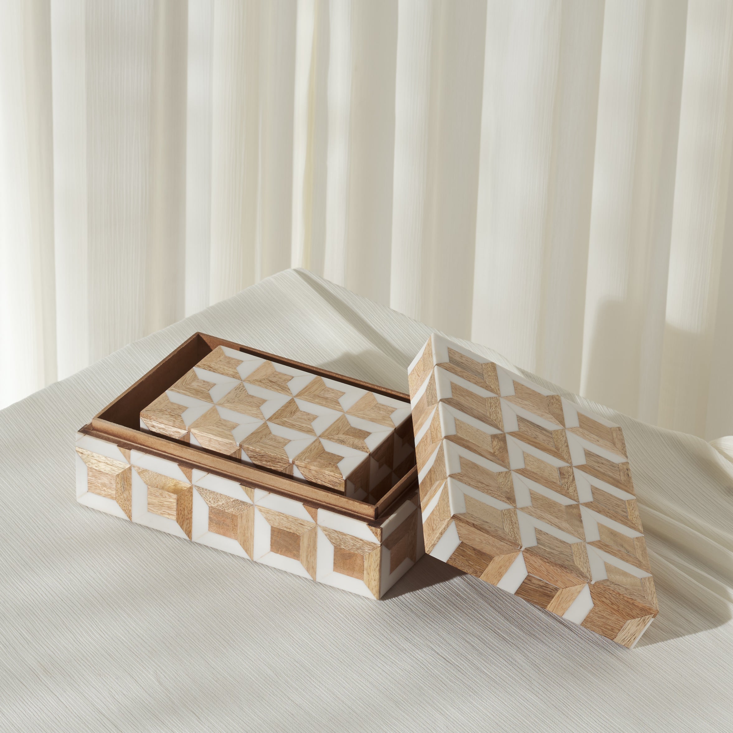 ANTIQUE IVORY / NATURAL BROWN