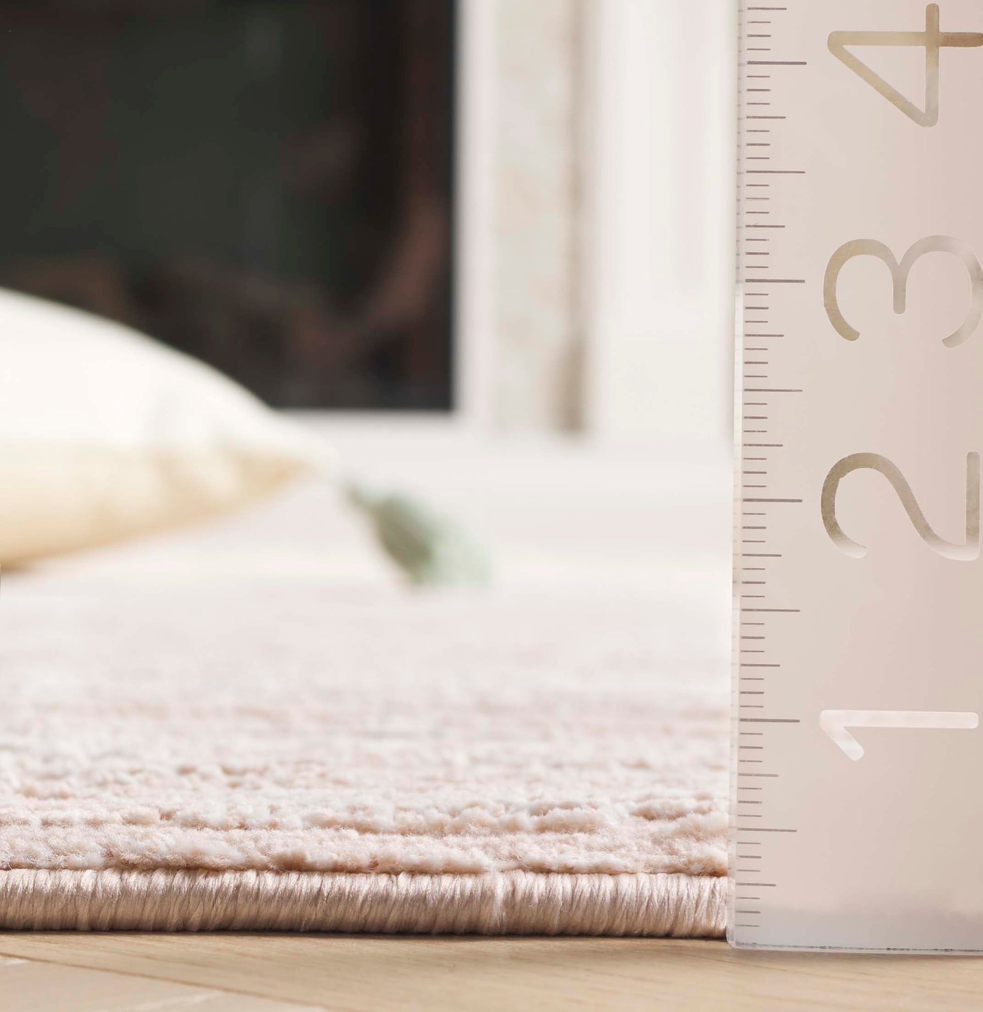 REVIVE 106 – PINK / IVORY
