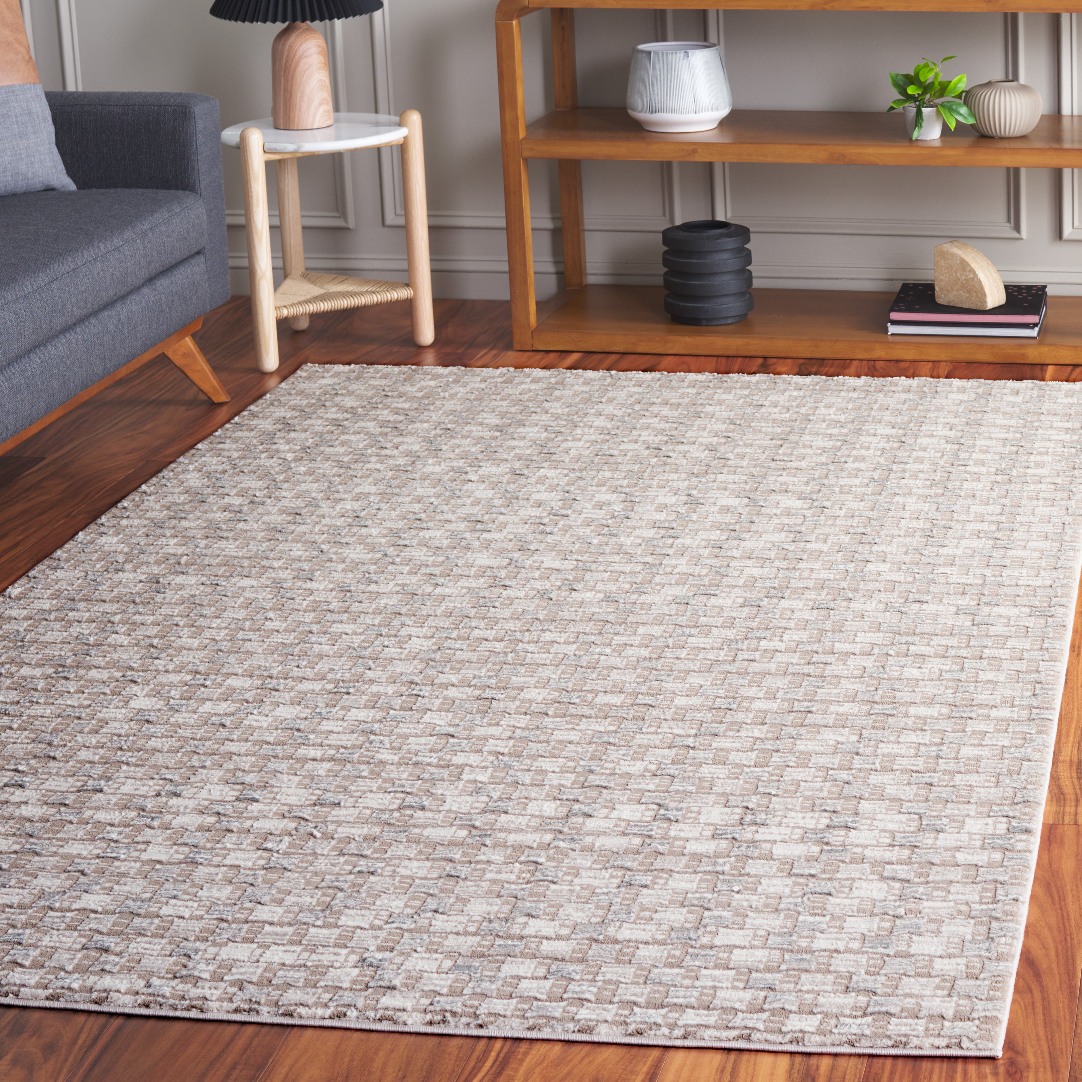 REVIVE 118 – IVORY / TAUPE