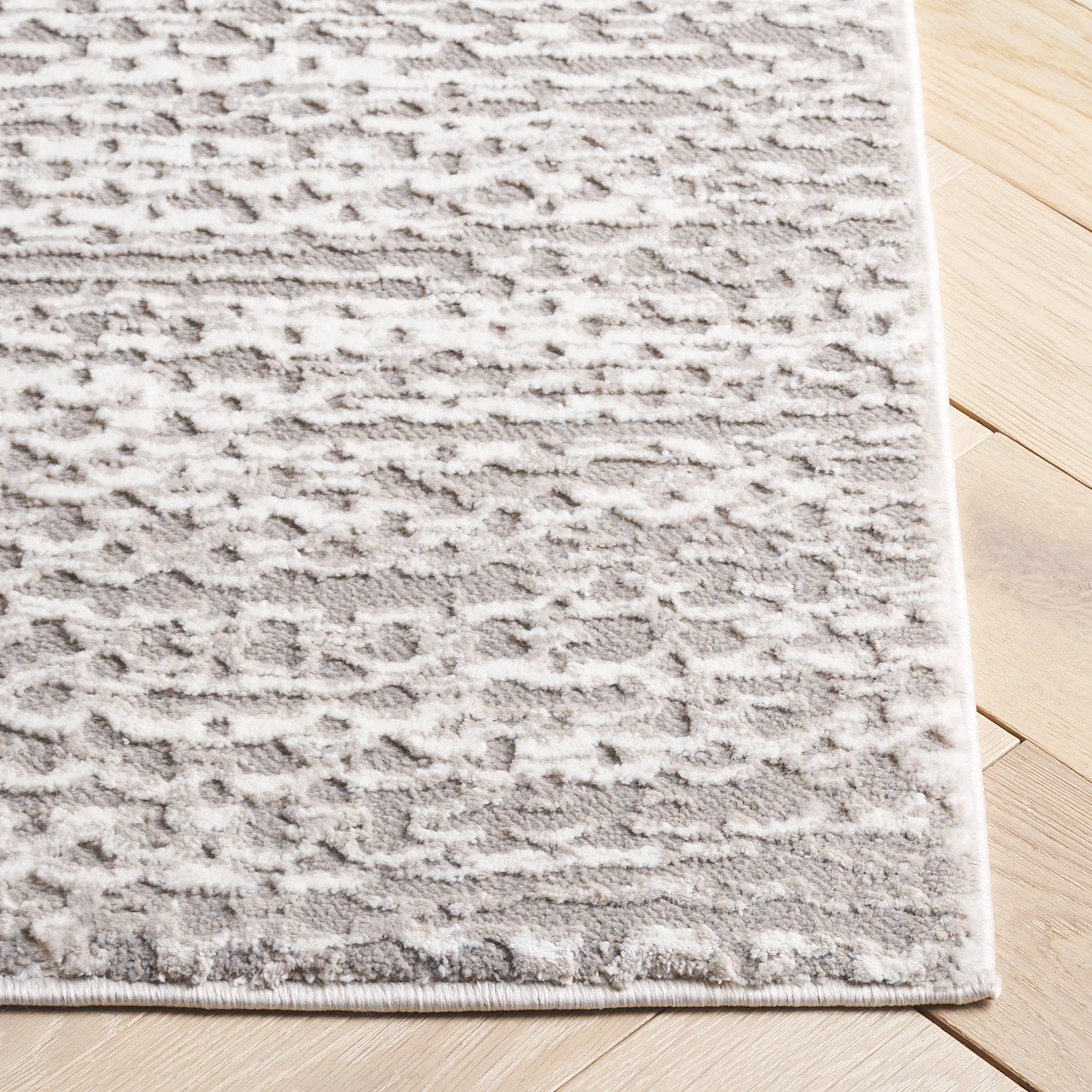 REVIVE 124 – TAUPE / IVORY