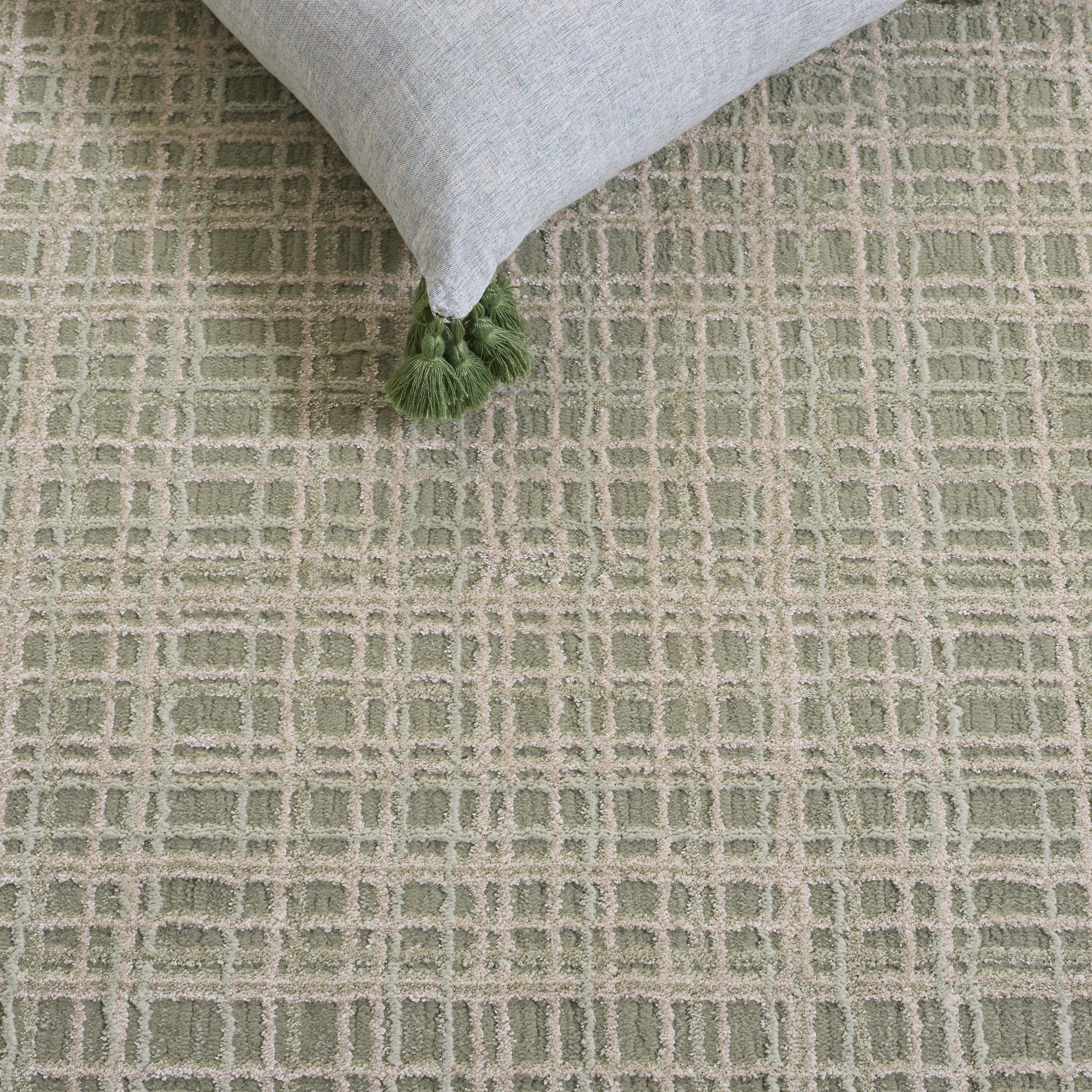 REVIVE 130 – GREEN / BEIGE IVORY