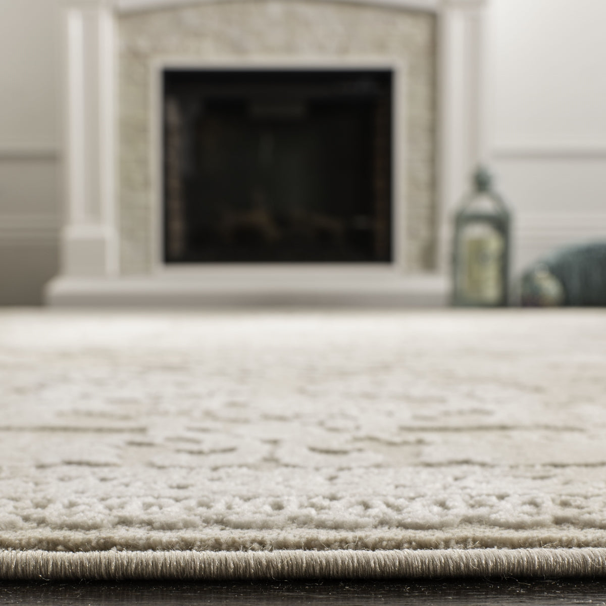 CREME / IVORY