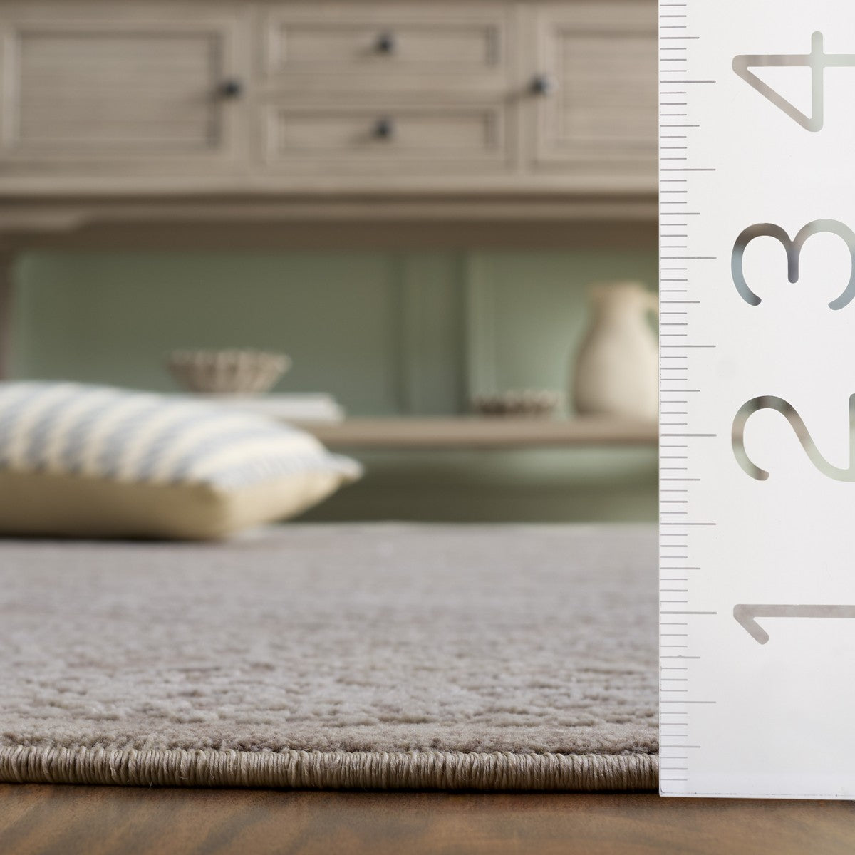 BEIGE / CREAM