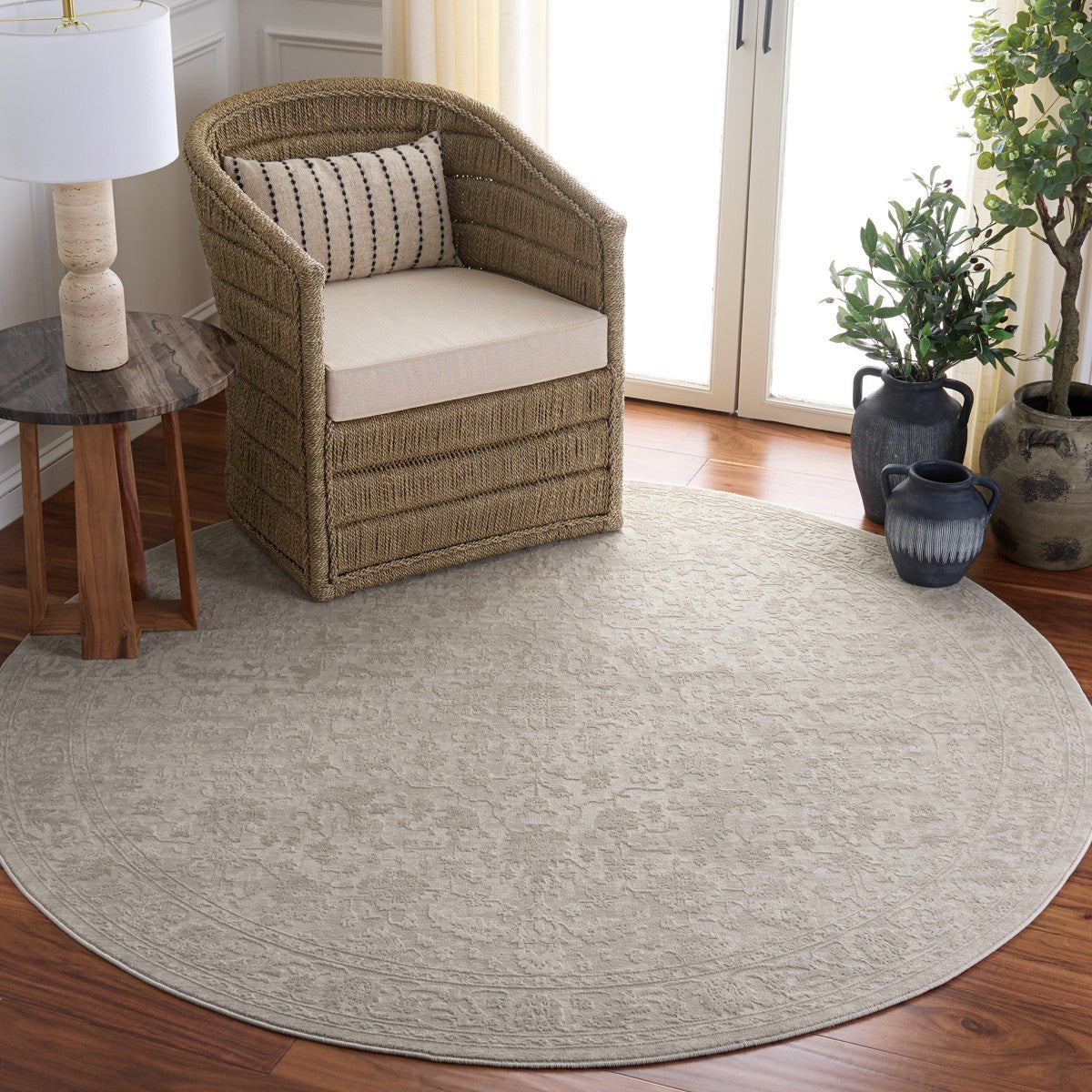 BEIGE / IVORY