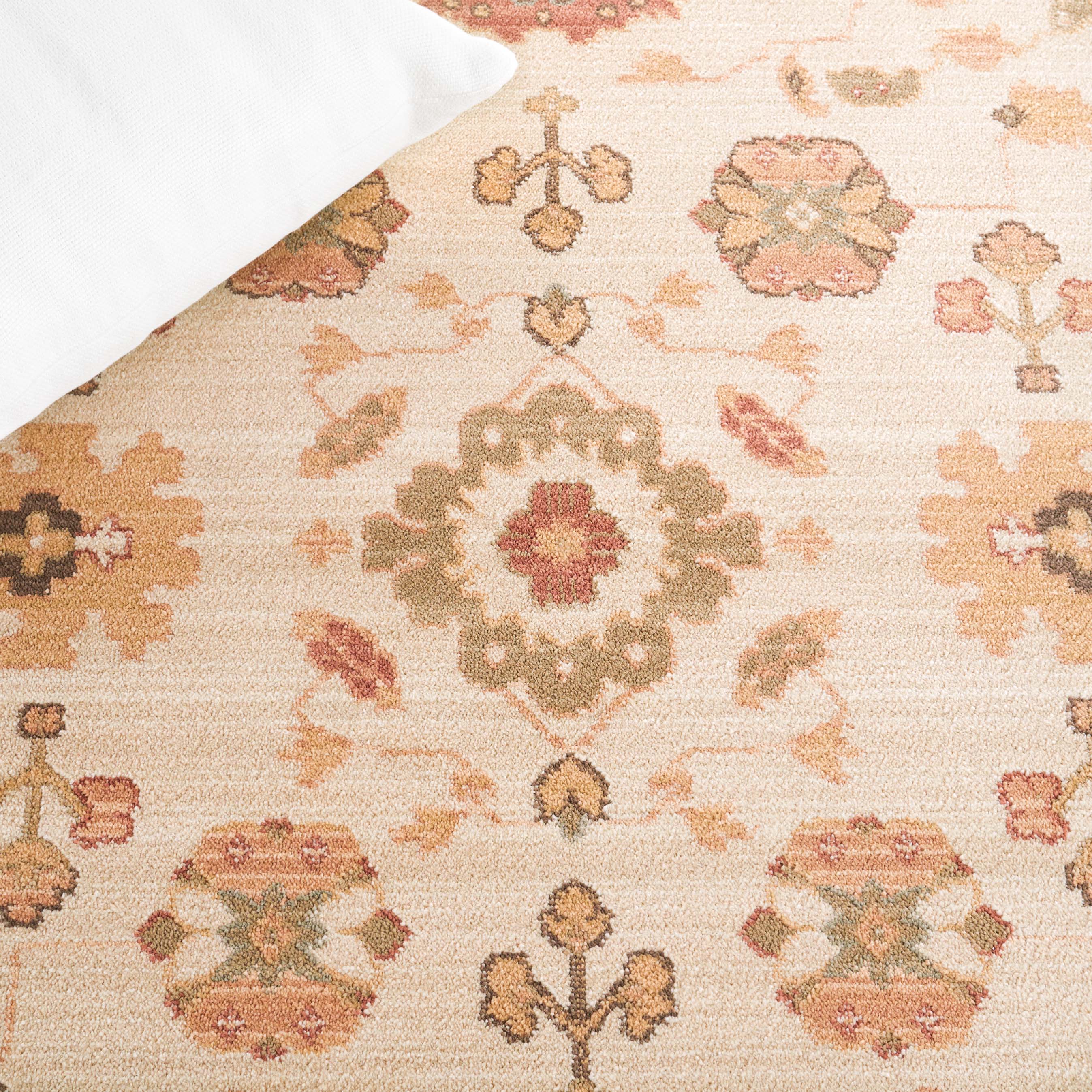 CREME / BROWN
