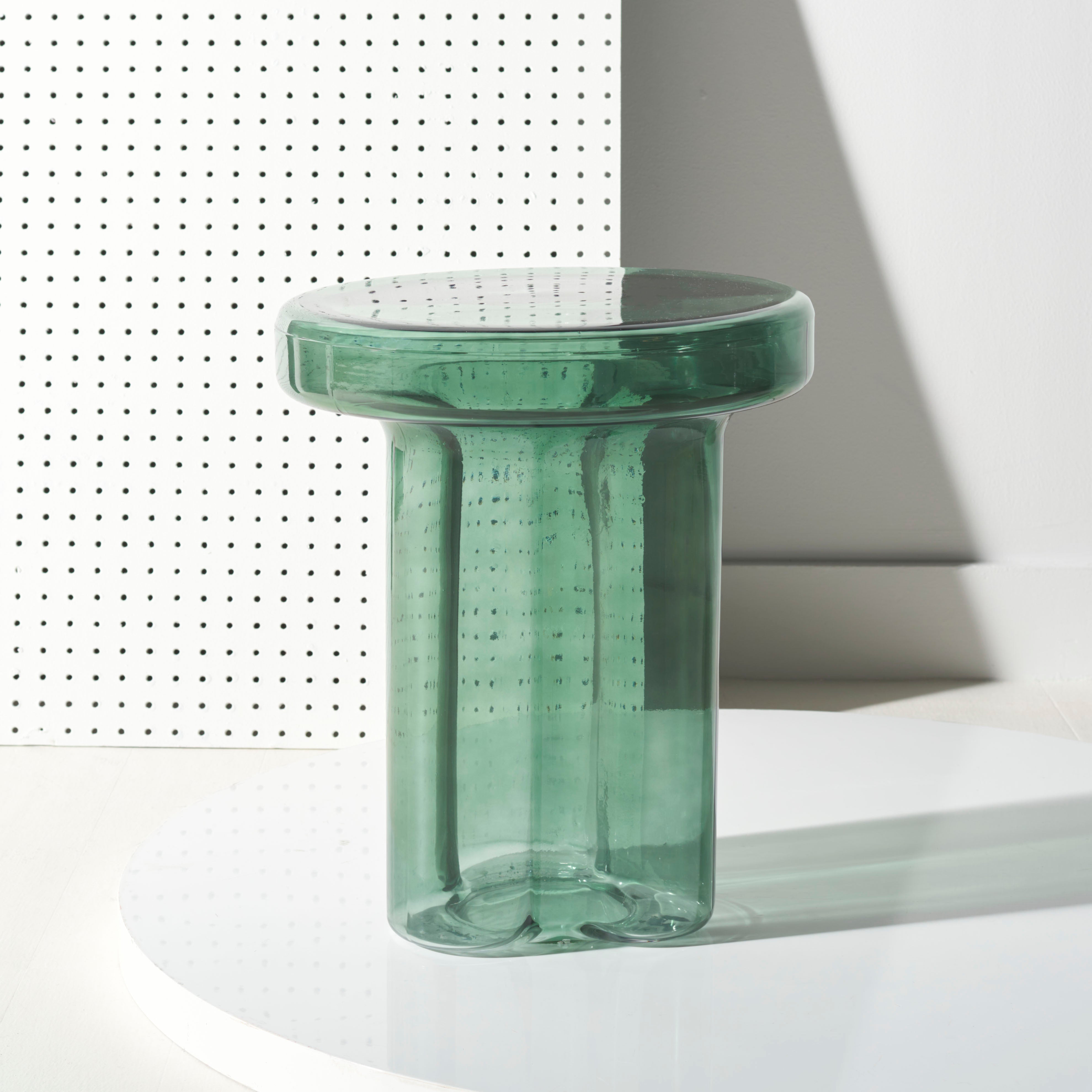 safavieh couture patterson glass accent table, sfv1201