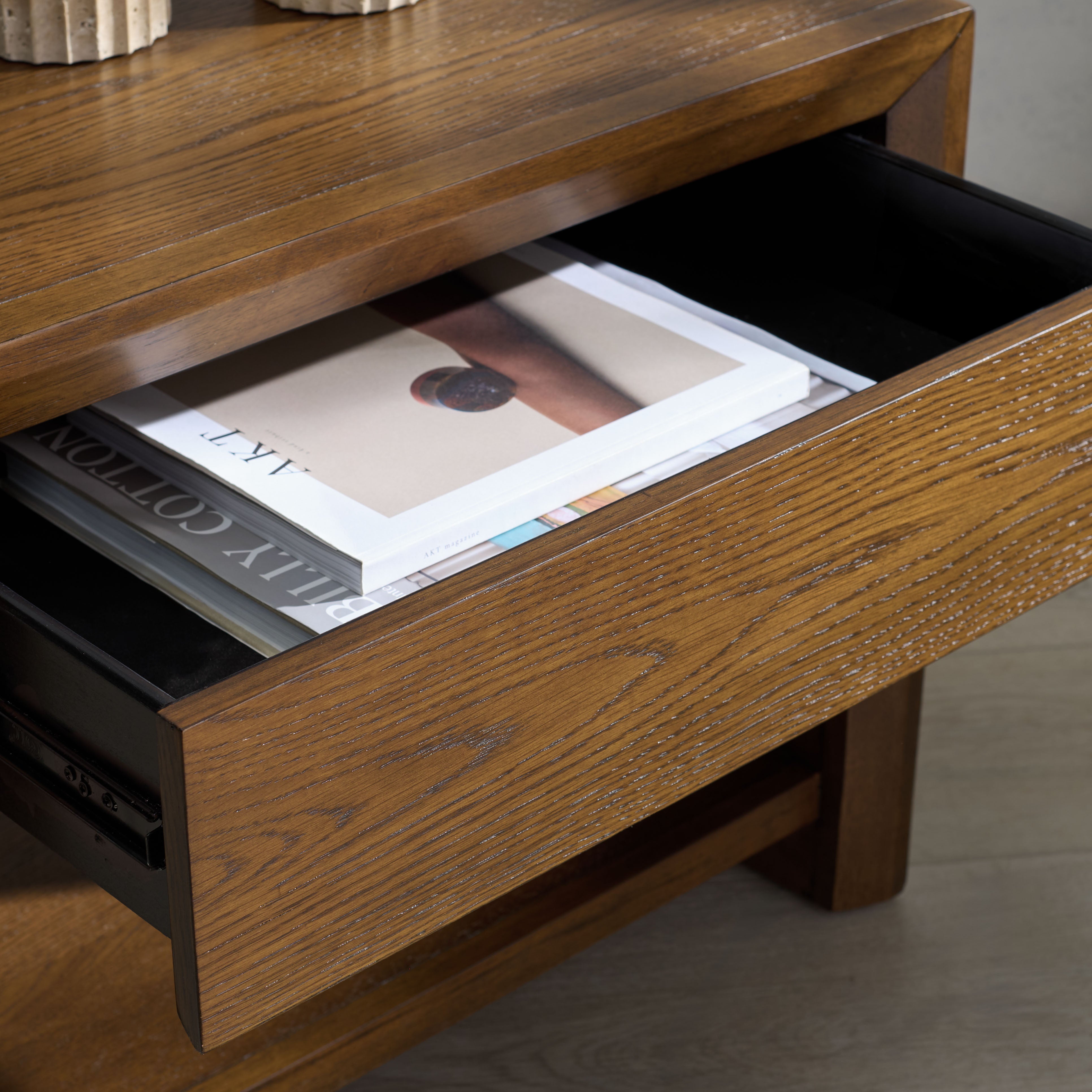 MEDIUM OAK
