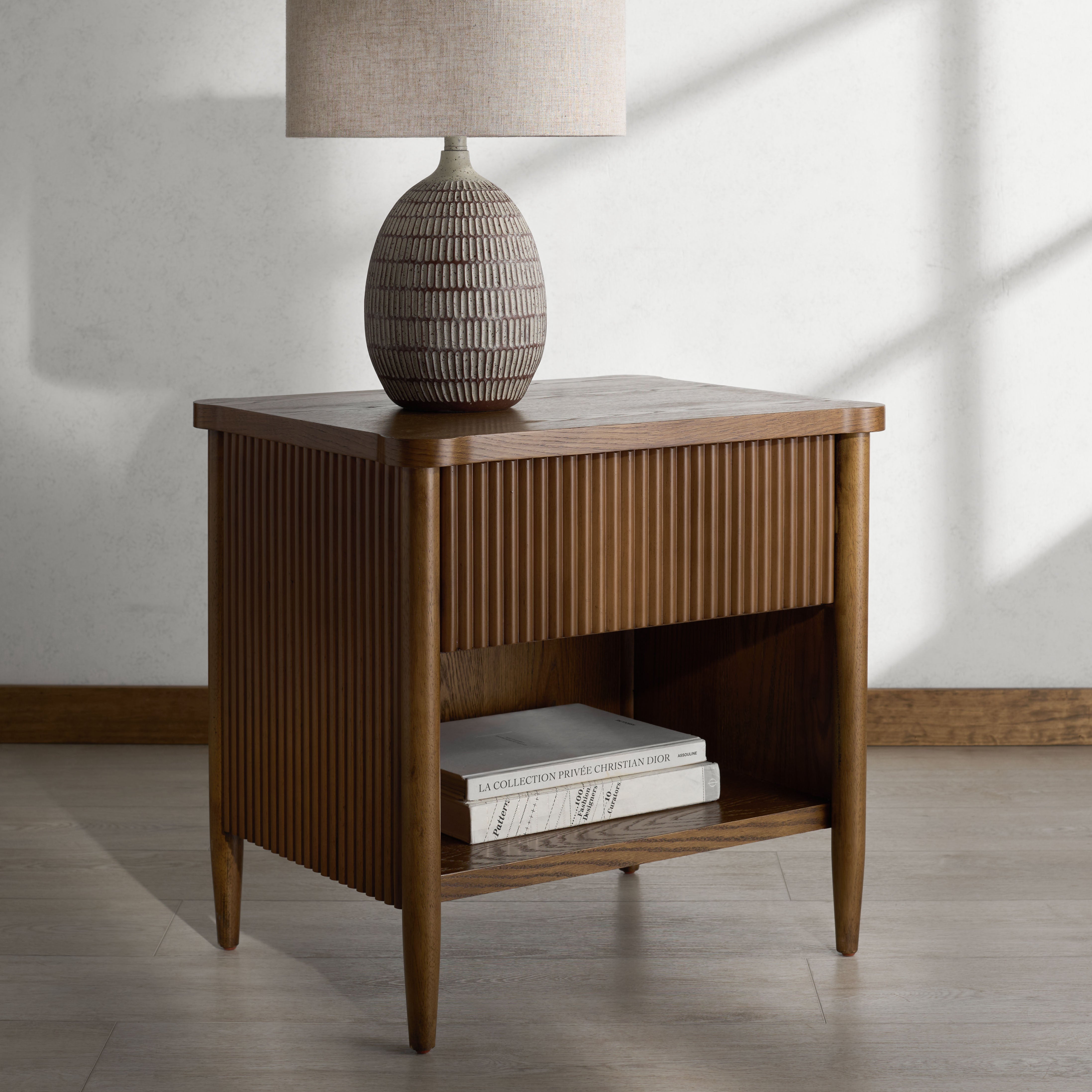 MEDIUM OAK