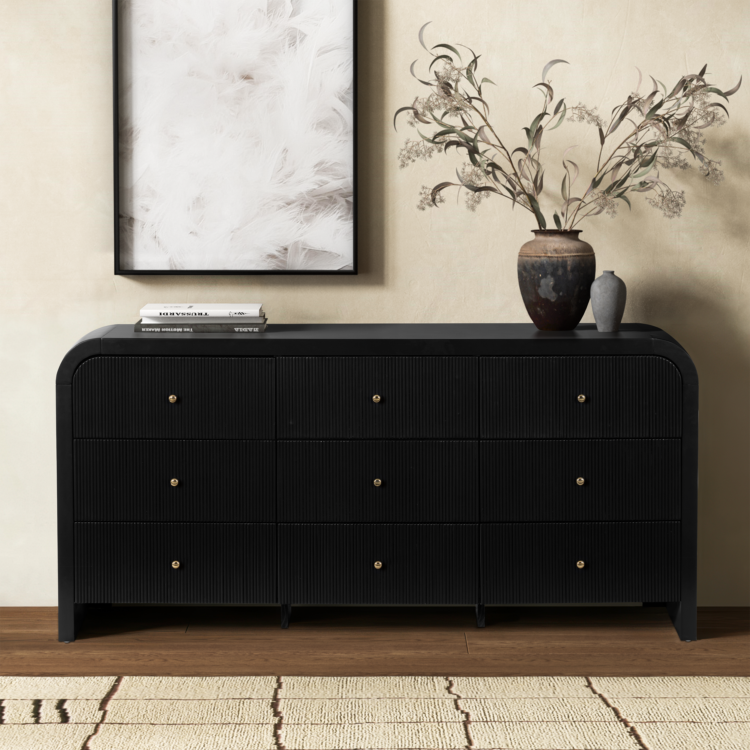 BLACK / GOLD