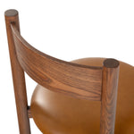 Walnut / Brown