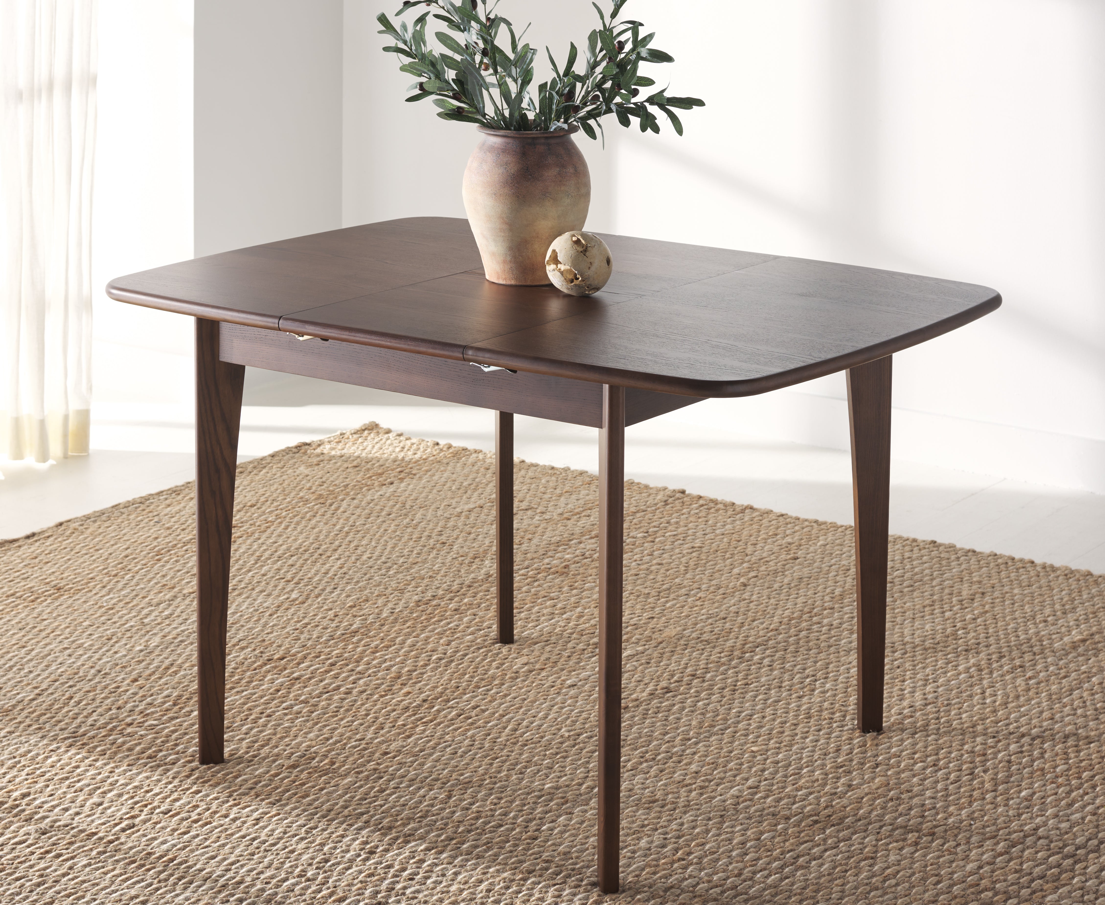 Safavieh Couture Barbossa Extendable Dining Table, SFV4206