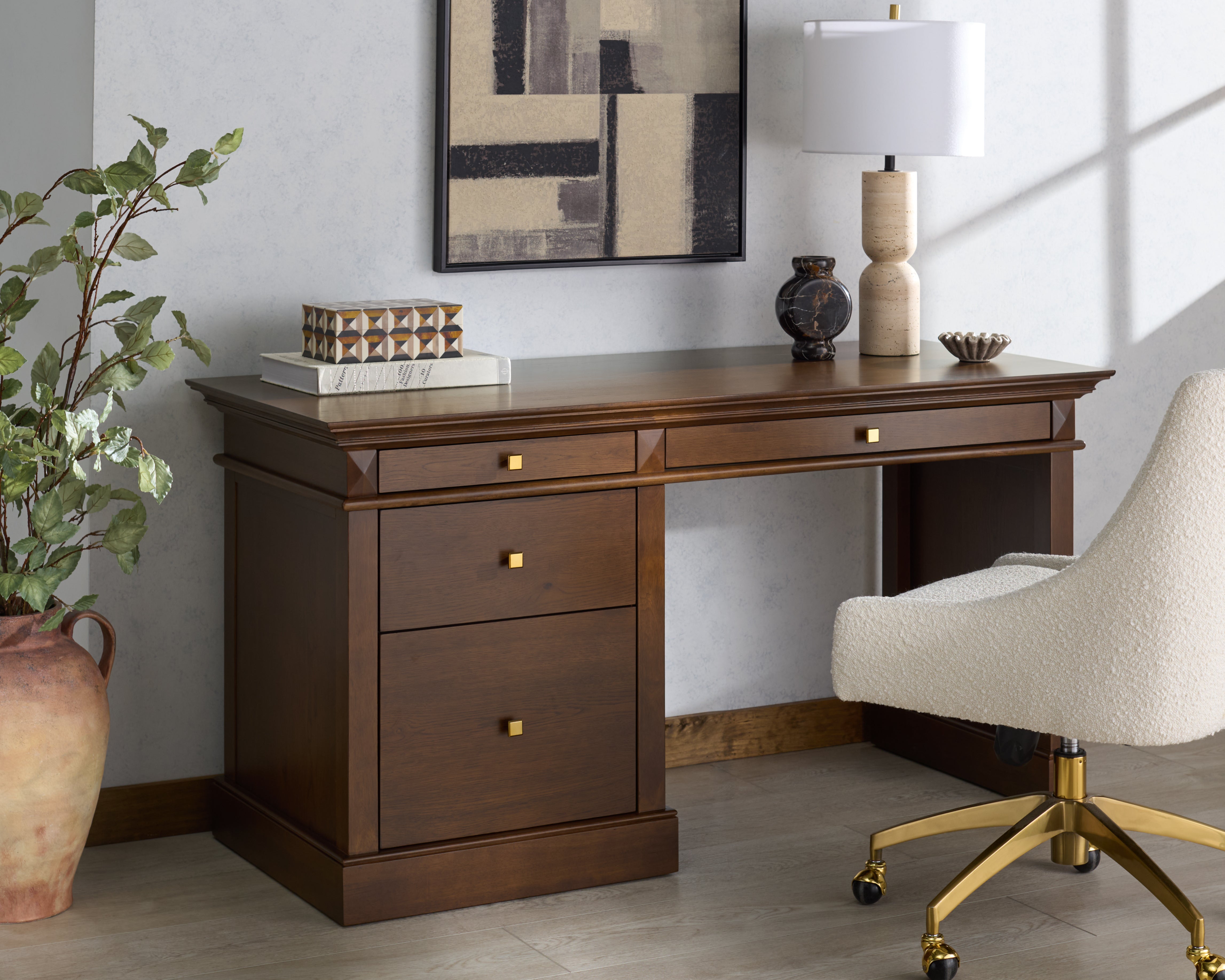 WALNUT / BRASS