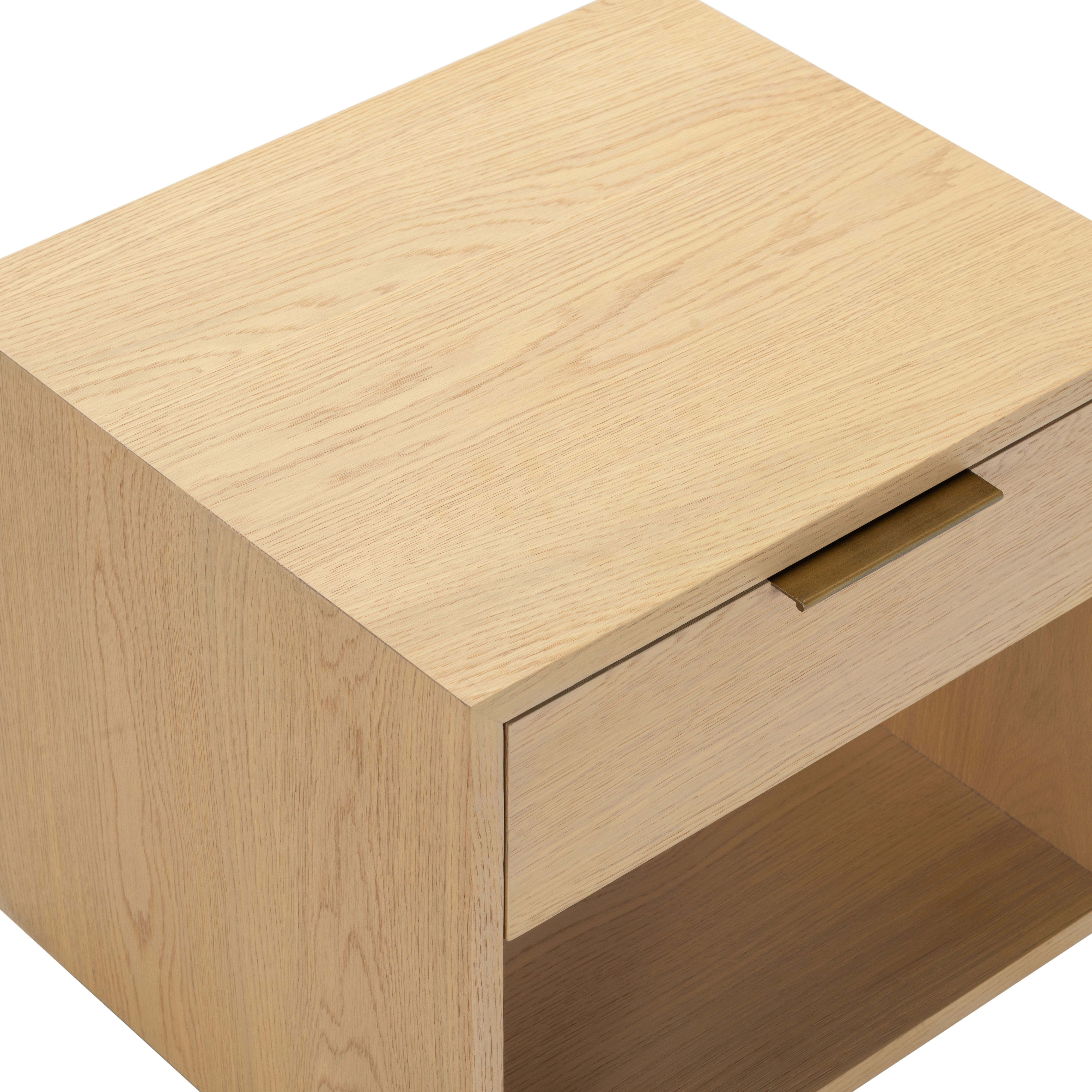 GREIGE OAK
