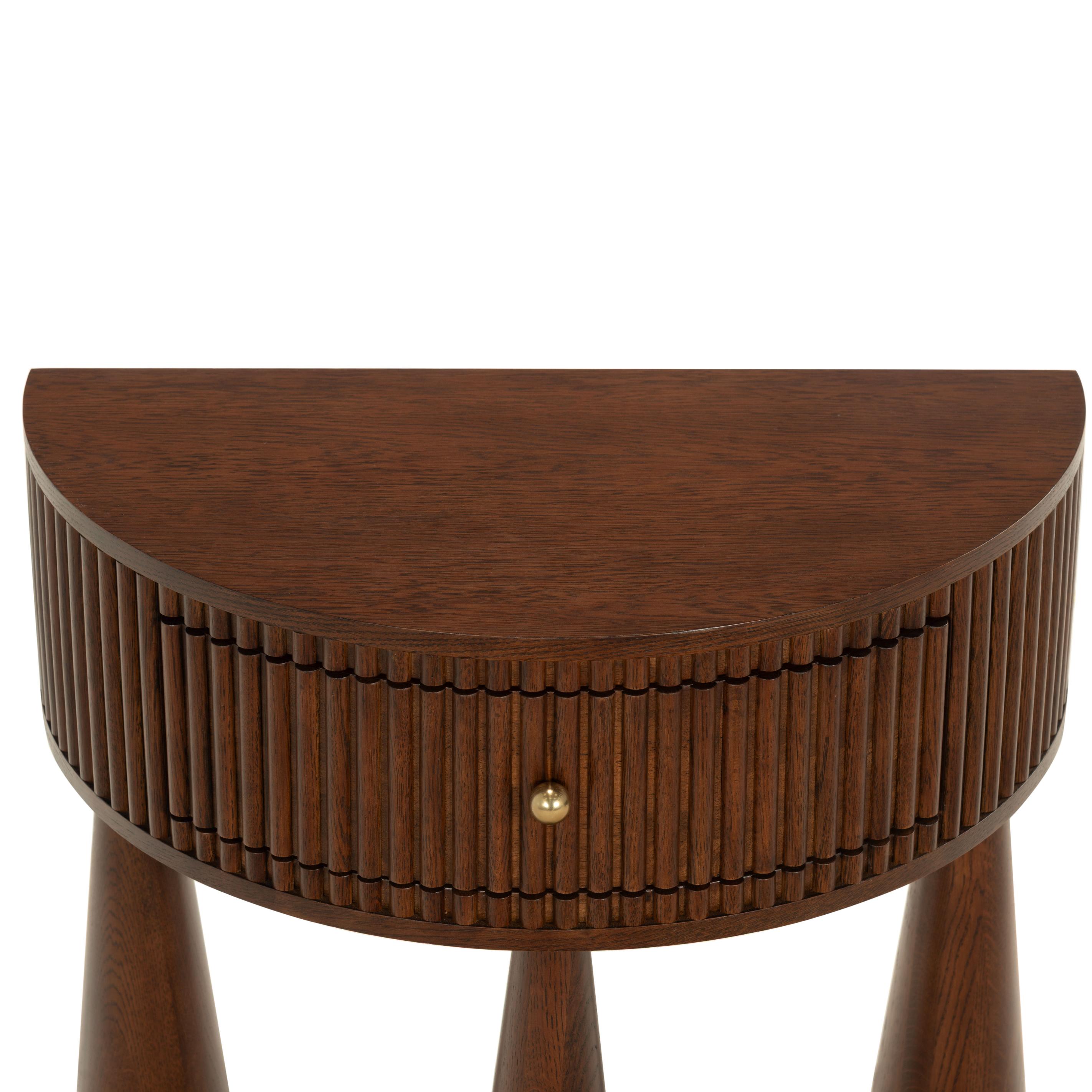 WALNUT / BRASS