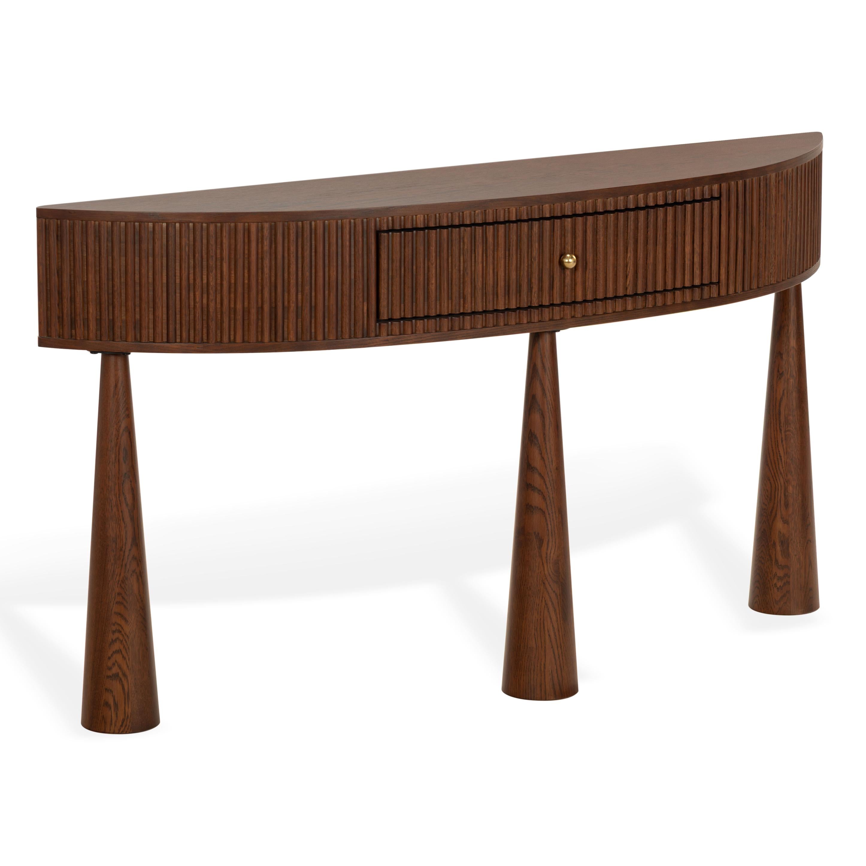 WALNUT / BRASS