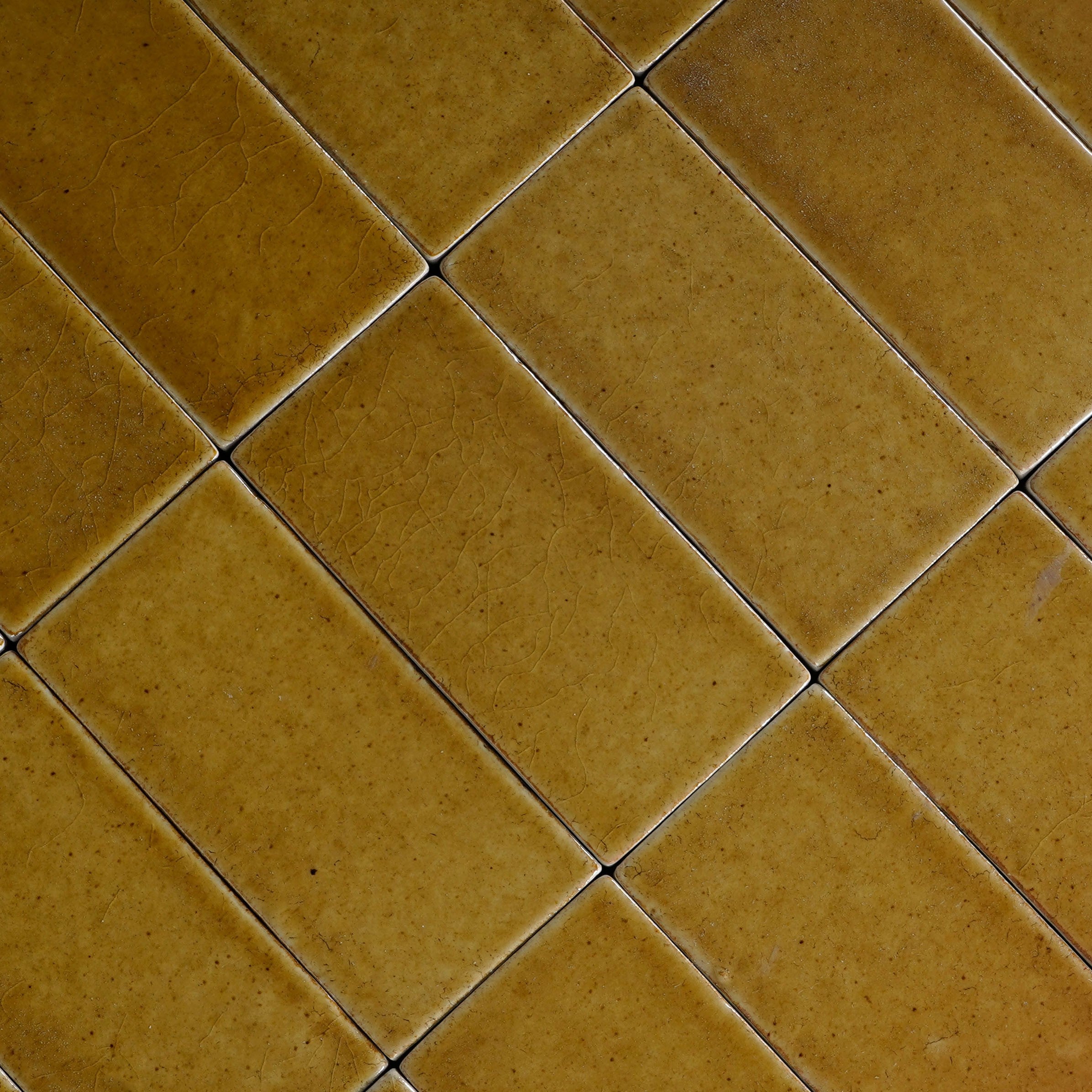 BROWN / WALNUT