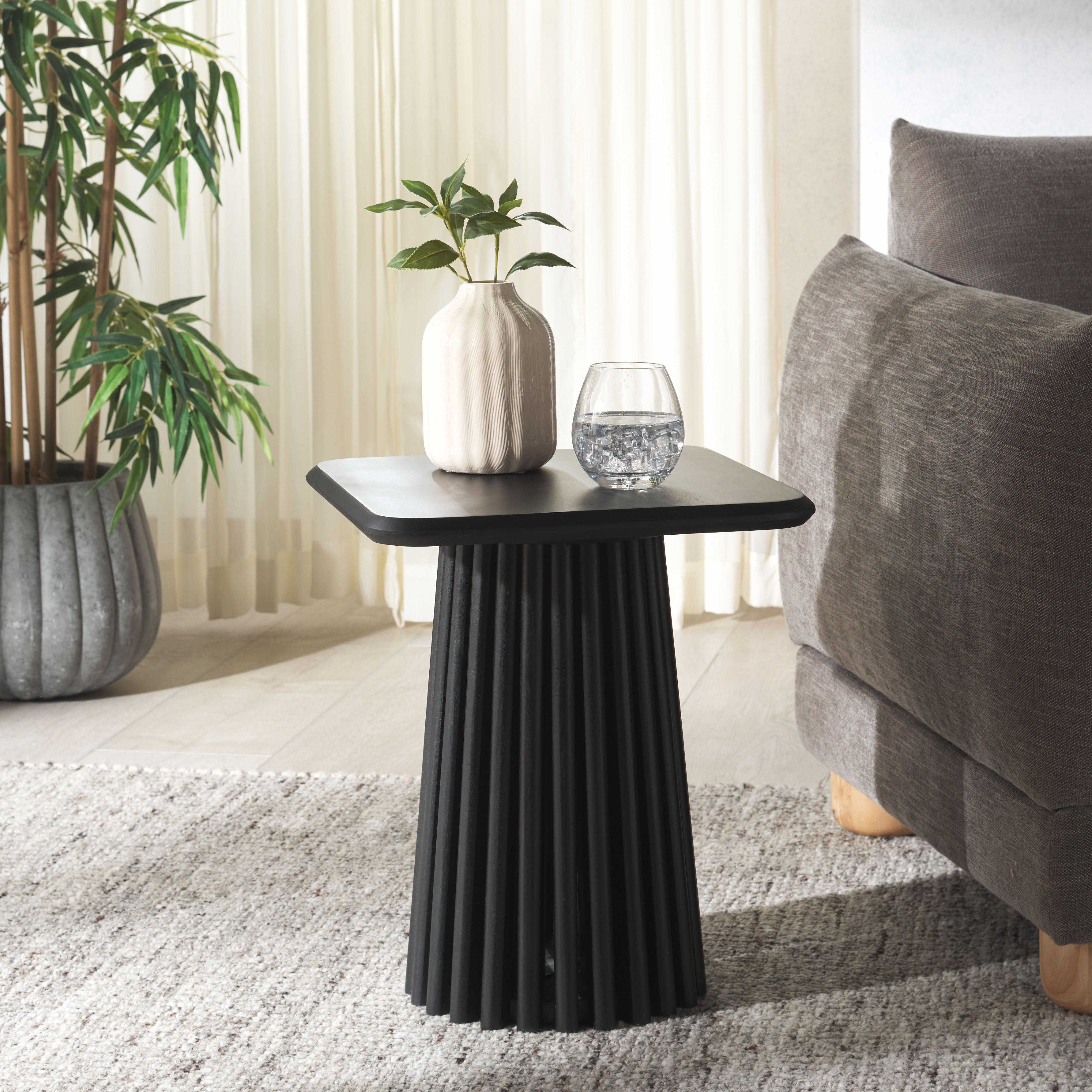 Safavieh Couture Penelope Wood Accent Table, SFV6406 - Black