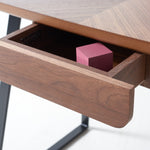 WALNUT / BLACK
