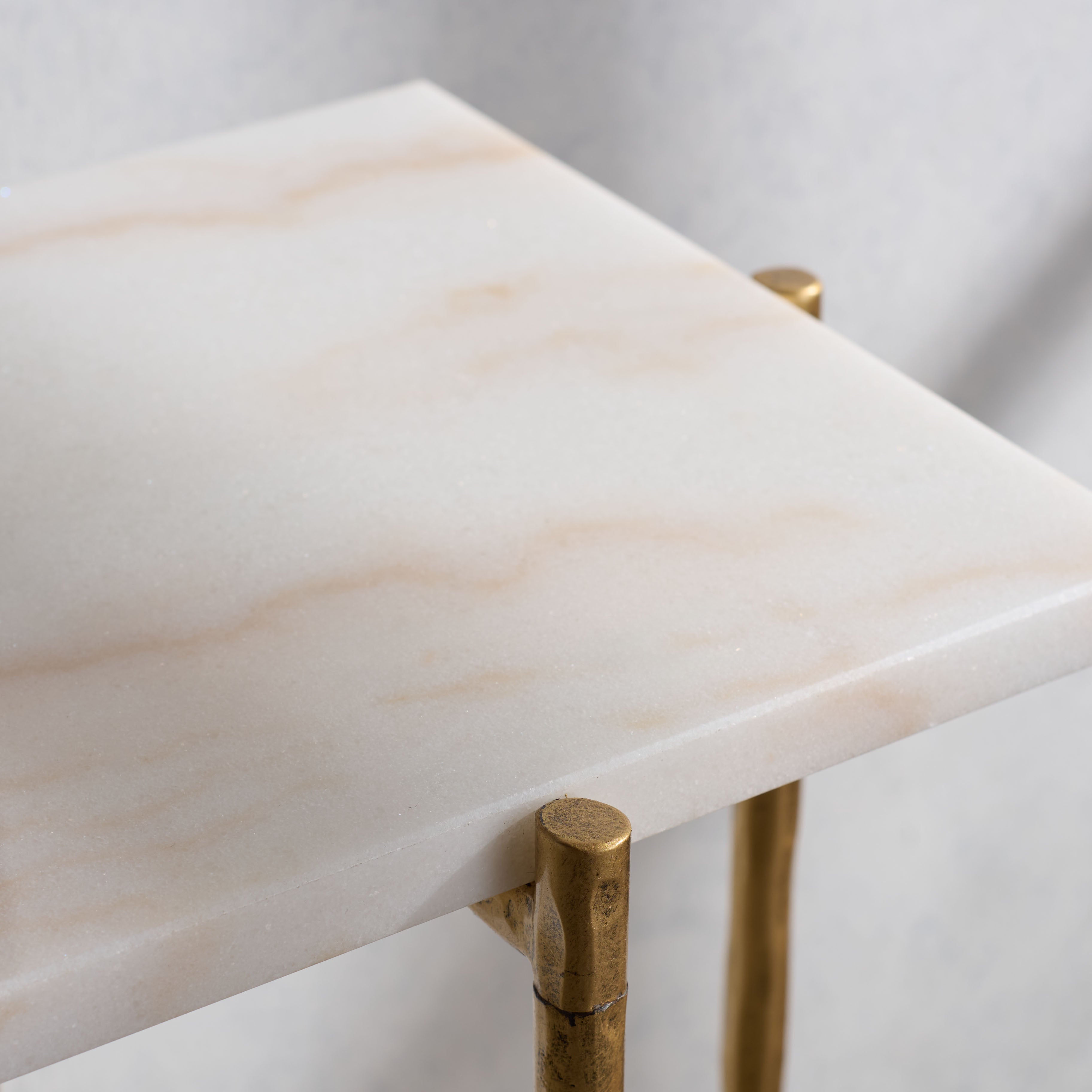 BRASS / WHITE