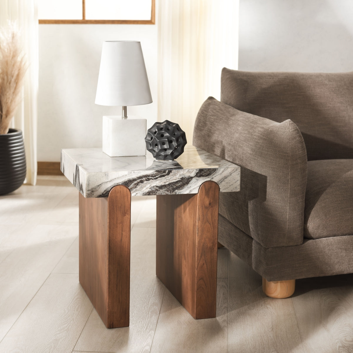 HAZEL / WALNUT
