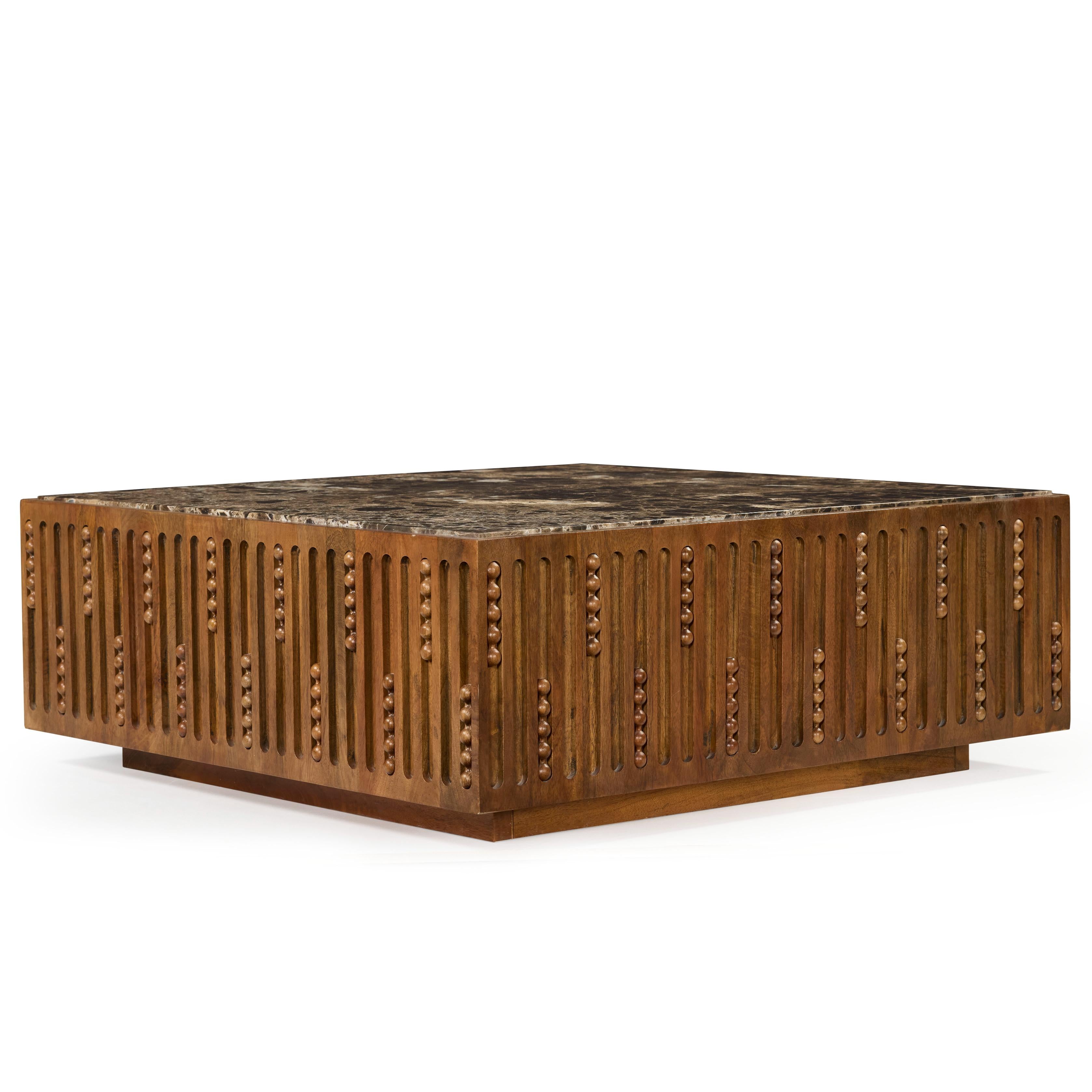 WALNUT / DARK BROWN