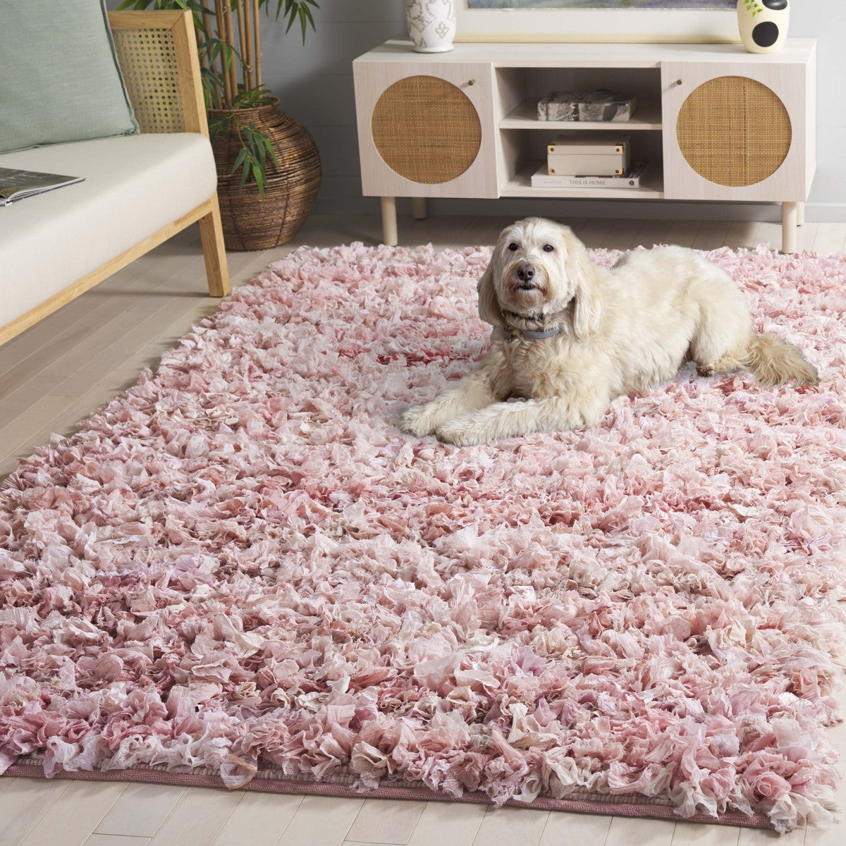 LIGHT PINK