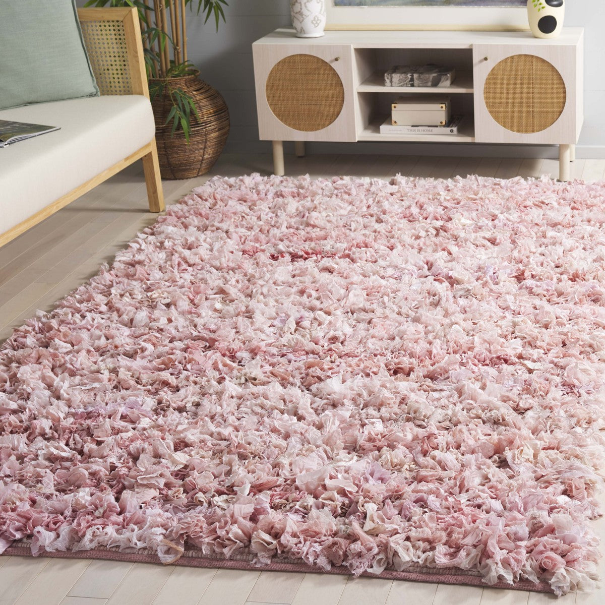 LIGHT PINK