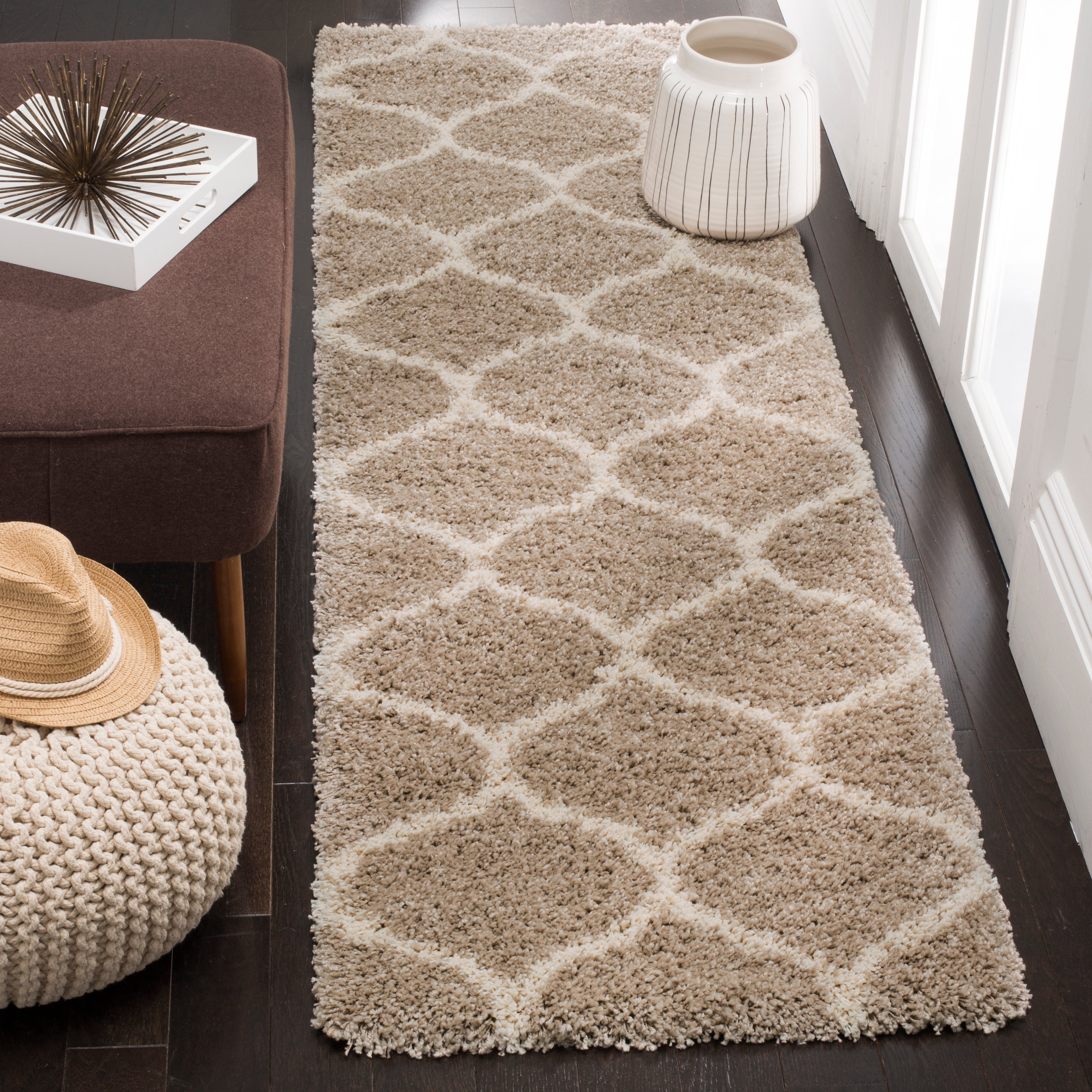 BEIGE / IVORY