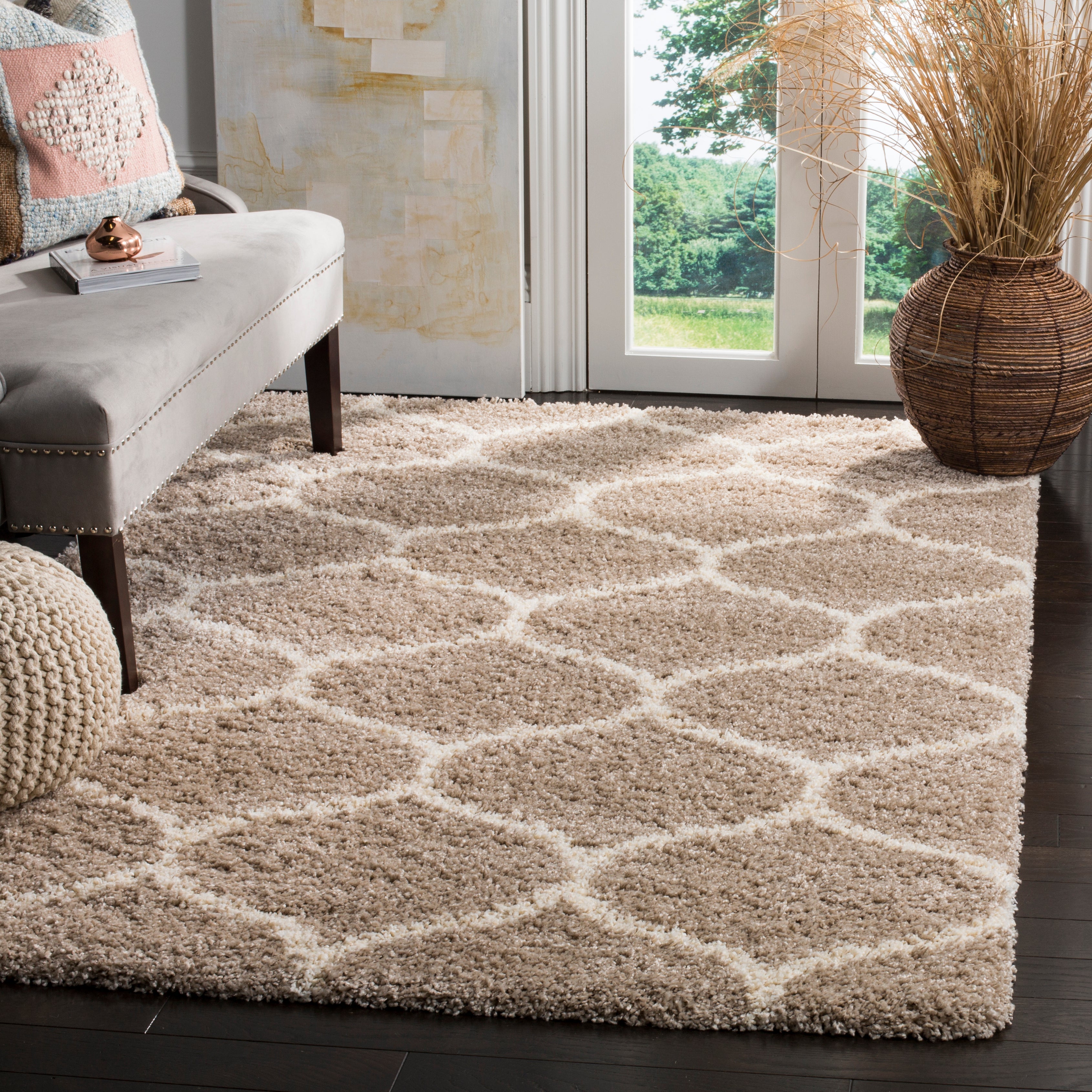 BEIGE / IVORY