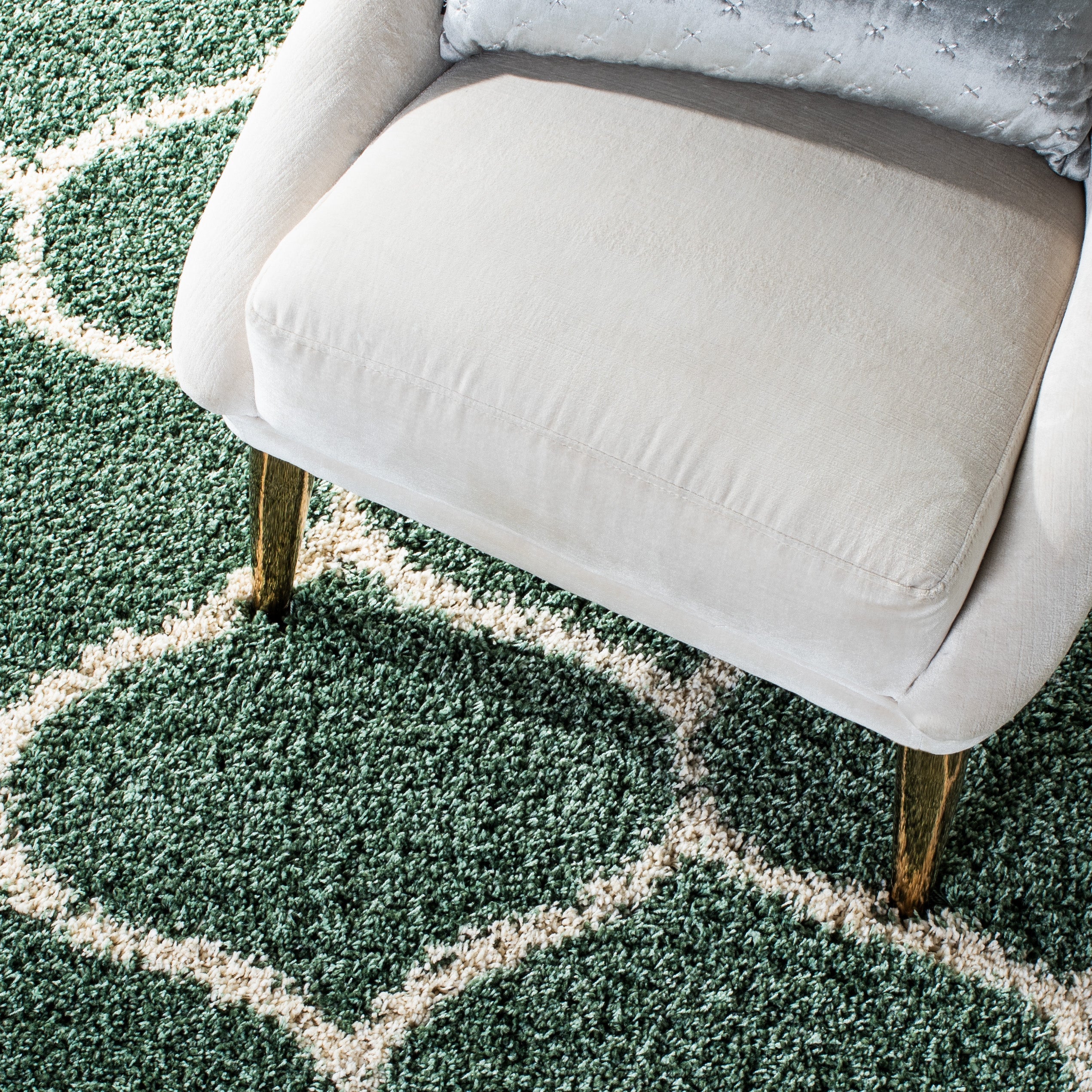 LIGHT GREEN / IVORY