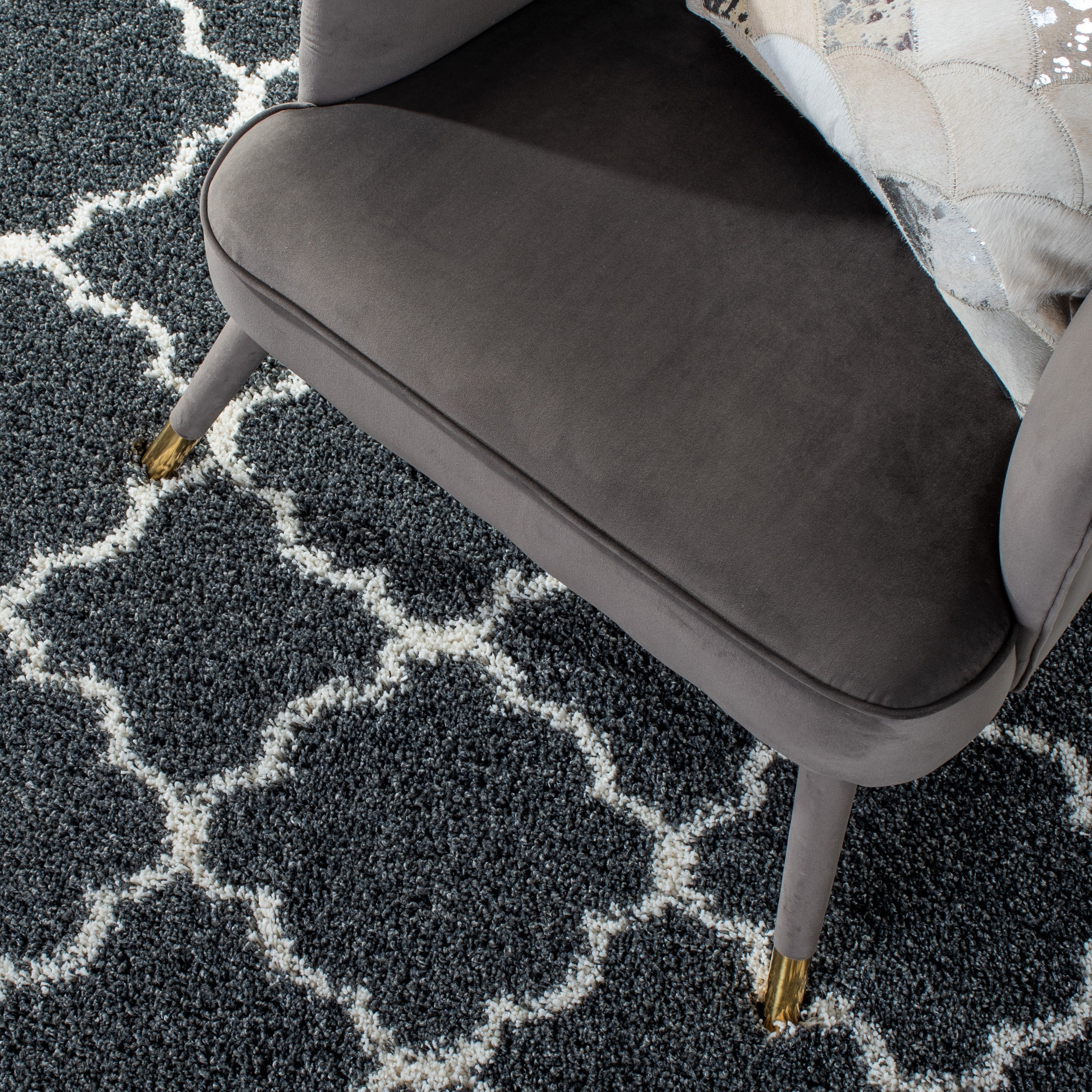 DARK GREY / IVORY