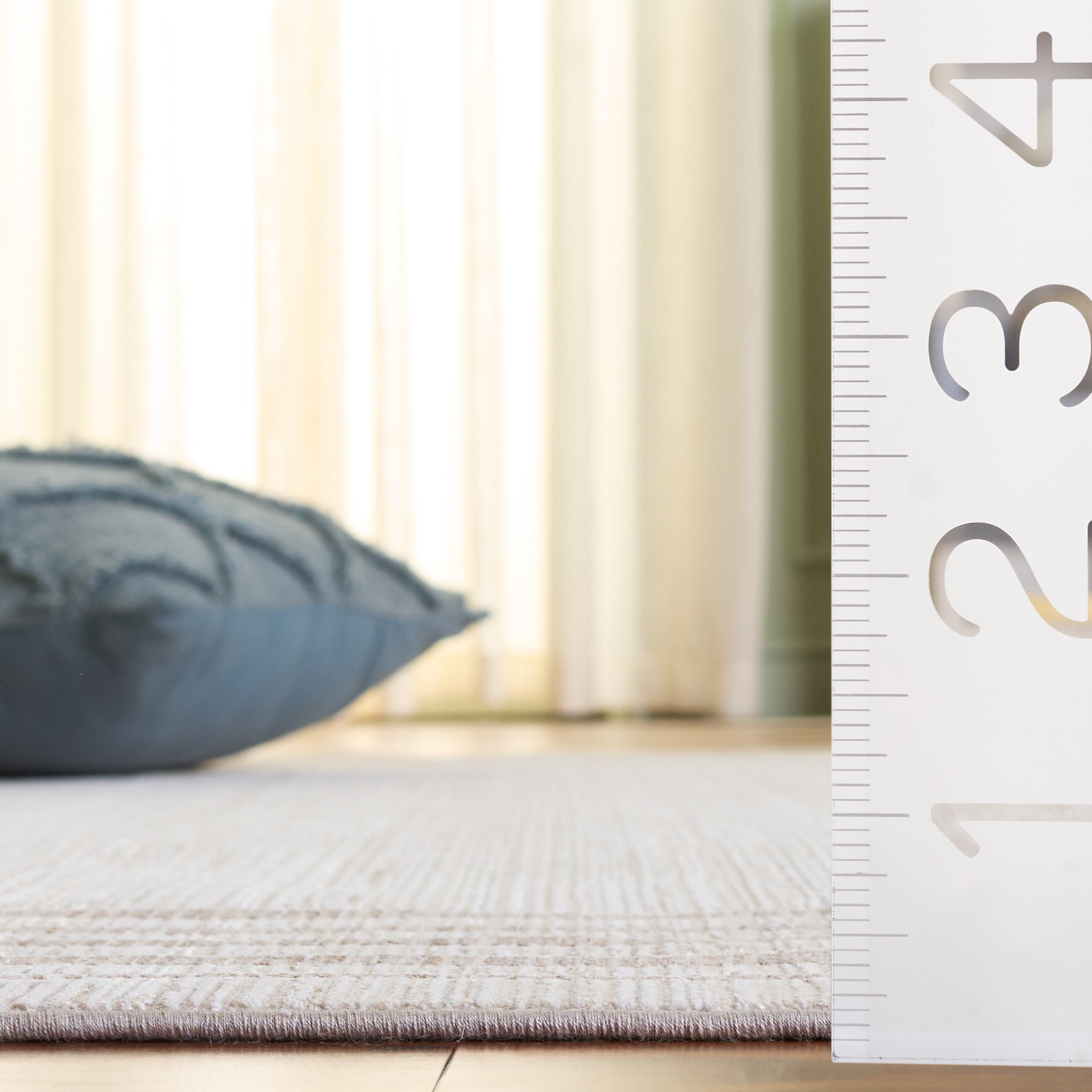 Ivory / Beige